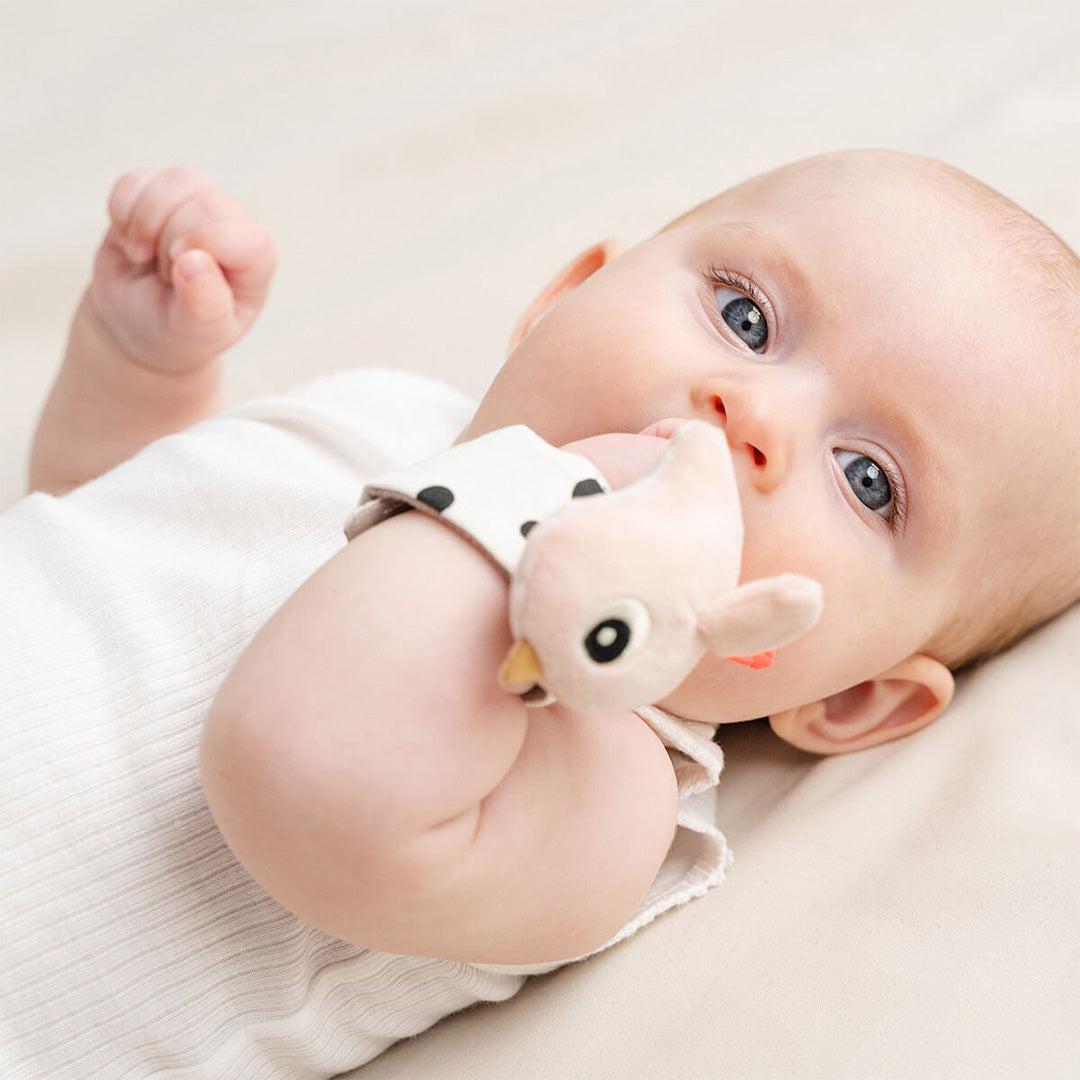  Done by Deer Wrist Rattle Set - 2 Pack - Powder - Happy Clouds、mySite、merchandisen