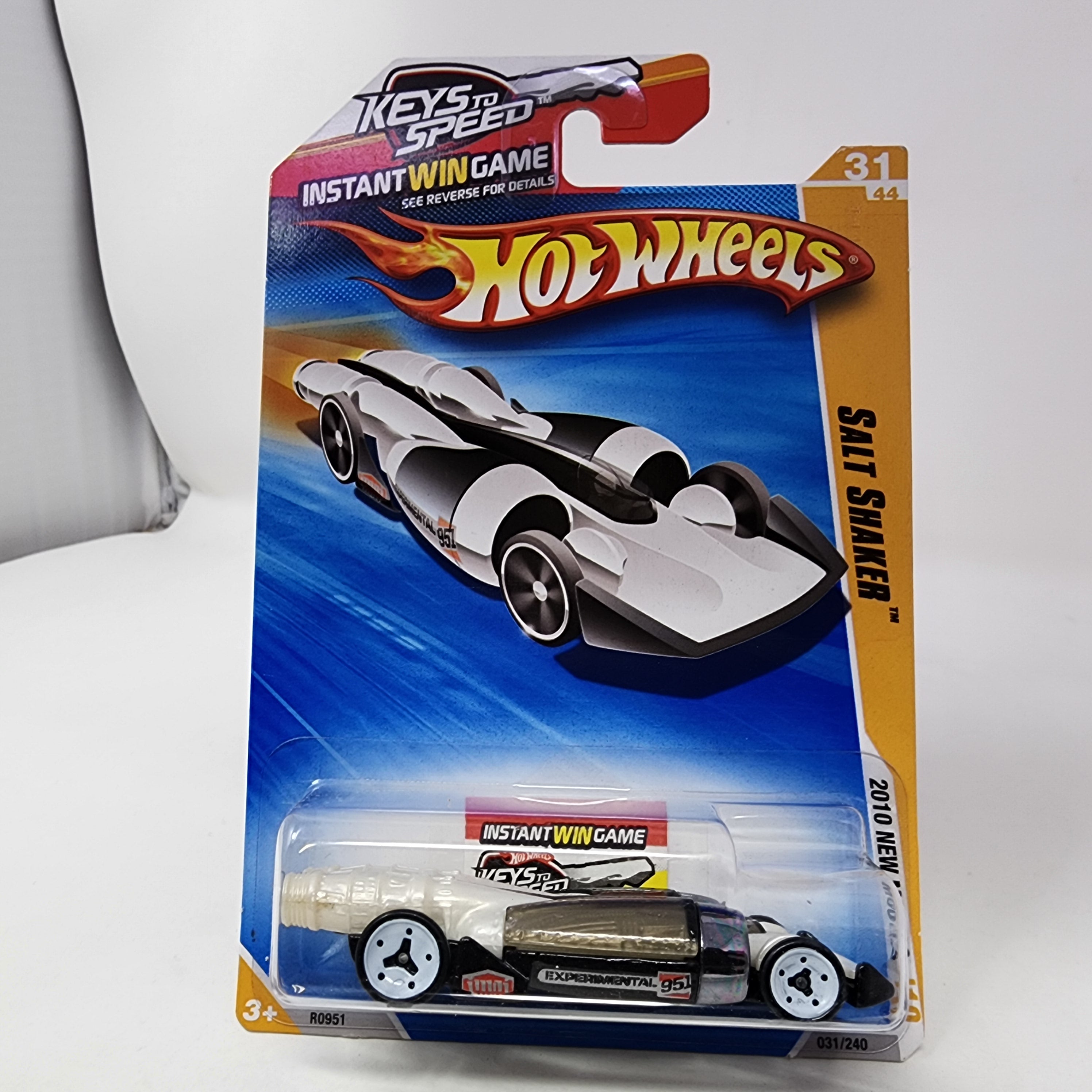 Salt Shaker #31 * White * Hot Wheels 2010 New Models、mySite、hgirdovlk