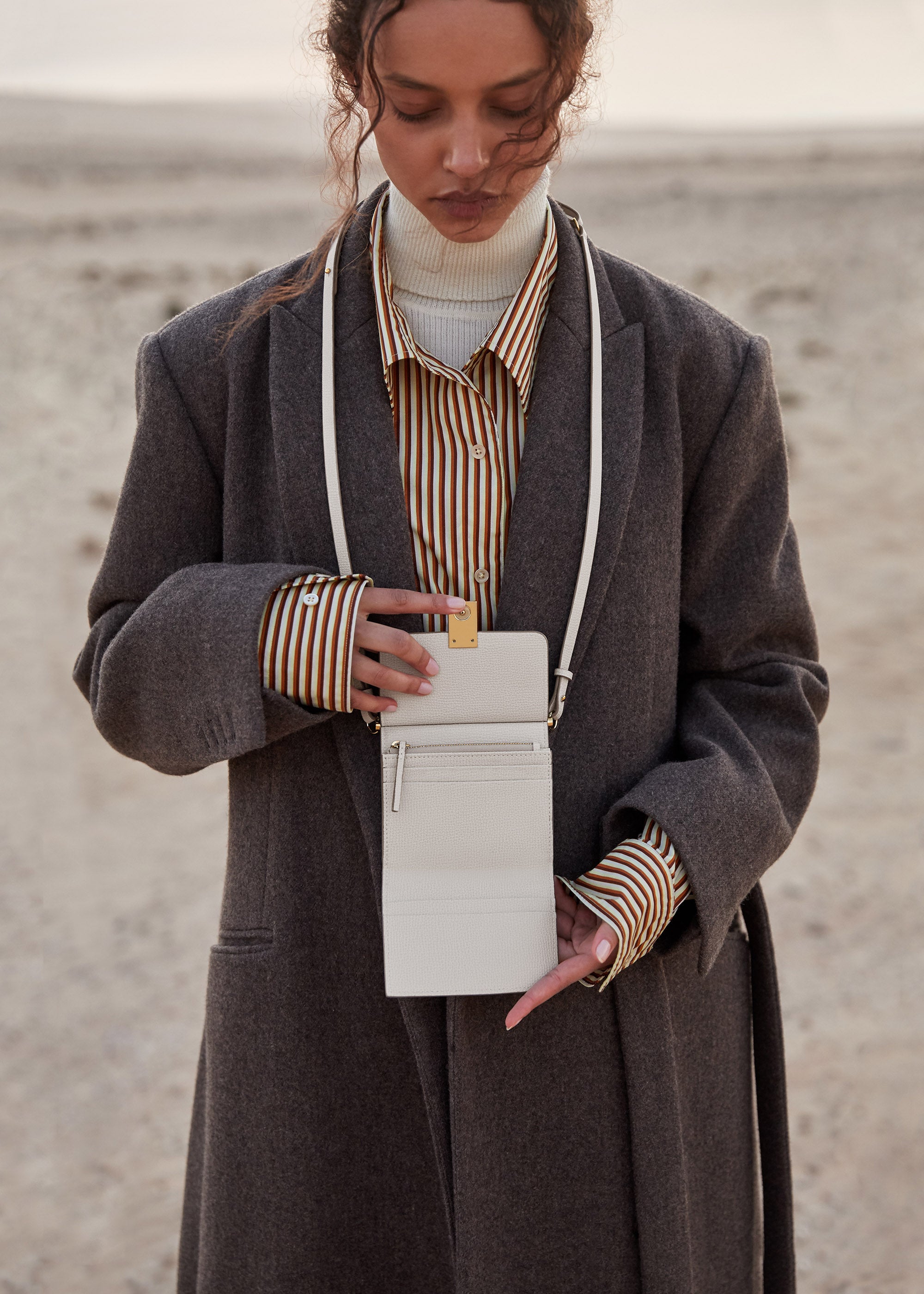 Portefeuille Num茅ro Sept Bandouli猫re - Craie Grain茅、mySite、camillekostekn