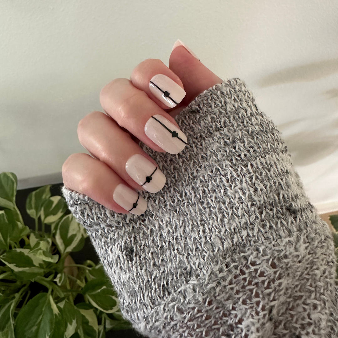 Linear Hearts | Short | Squoval - Tab Press-On、mySite、solidvoid