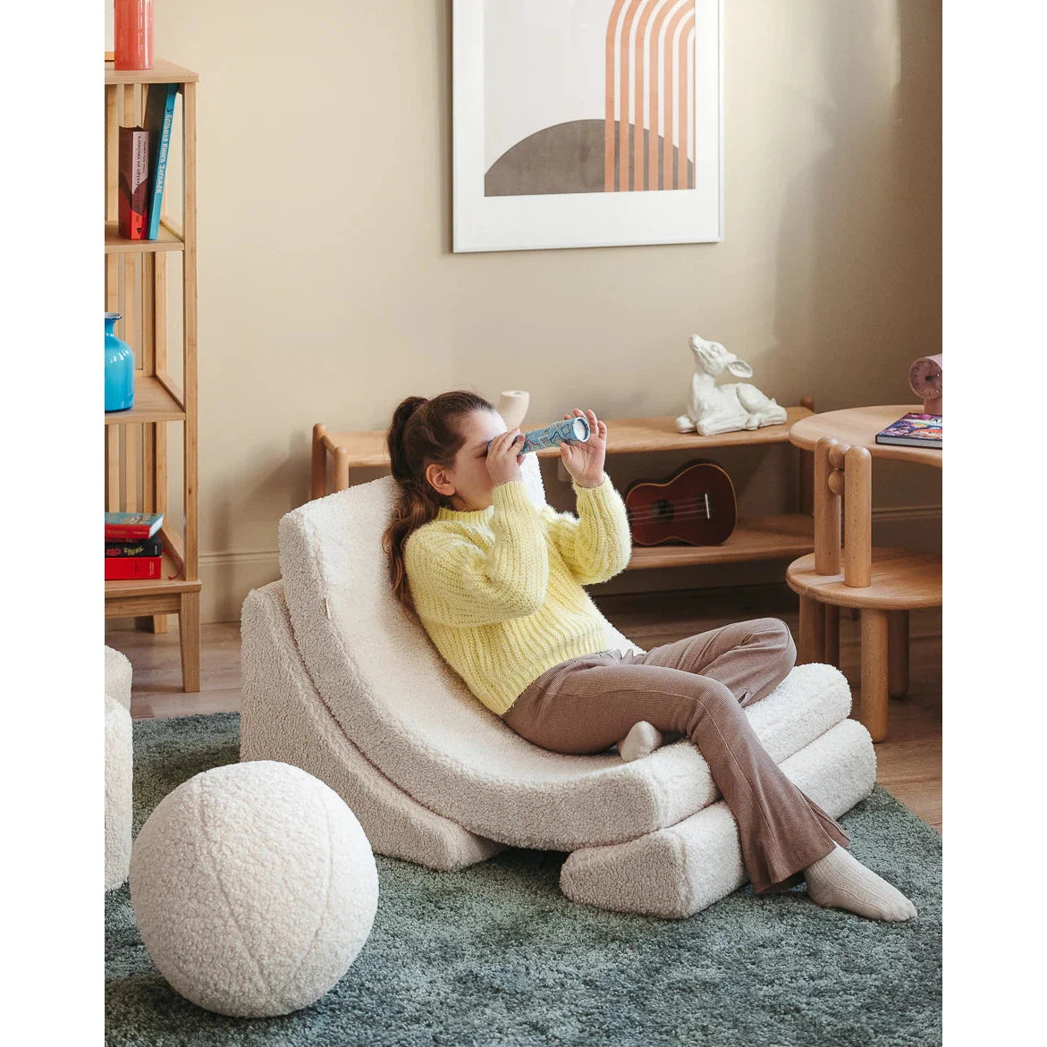 Cream White Moon Chair、mySite、gigharbornorthrealestate