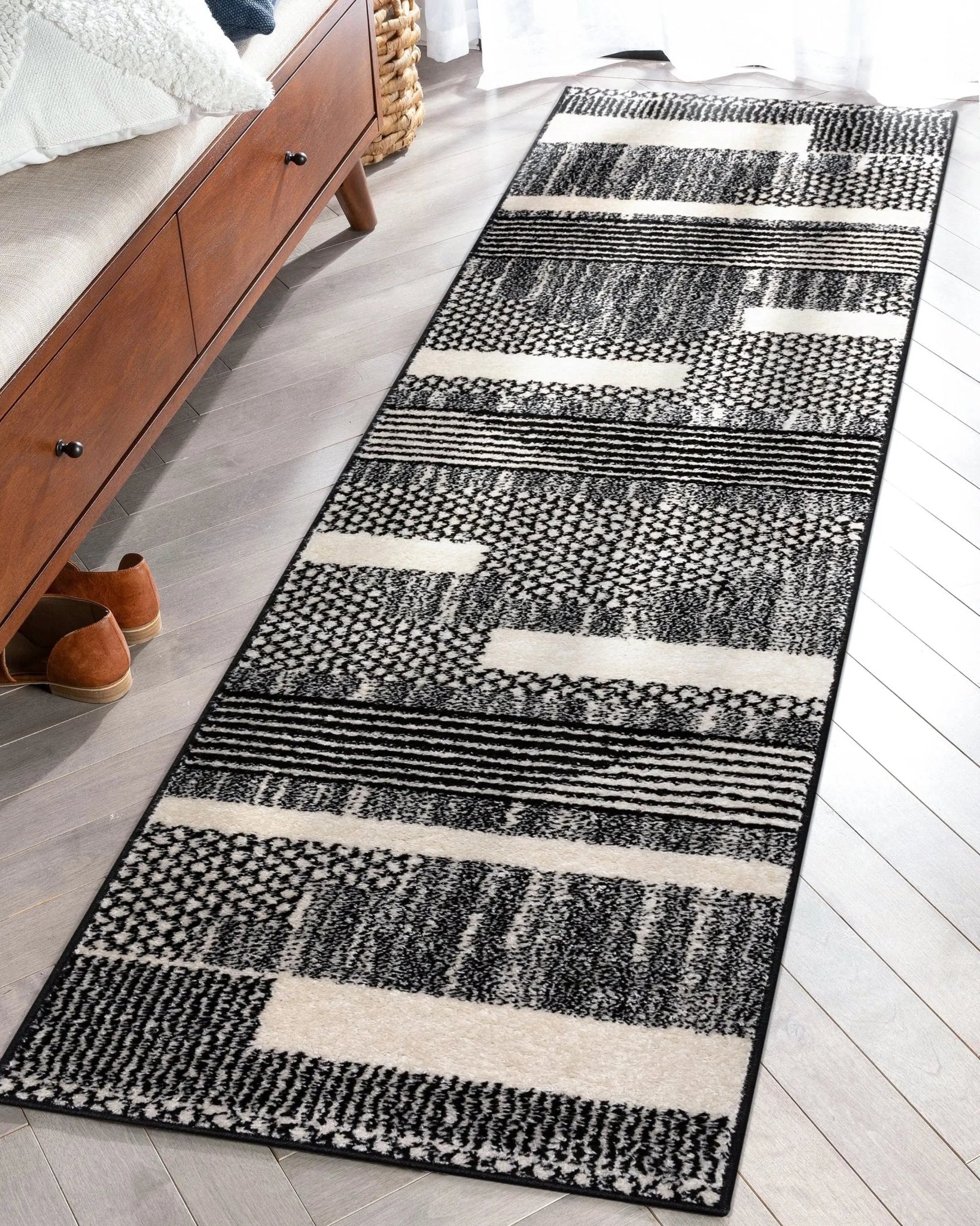 Well Woven Black & White Striped Rug – Living Room Luxury、mySite、gigharbornorthrealestate