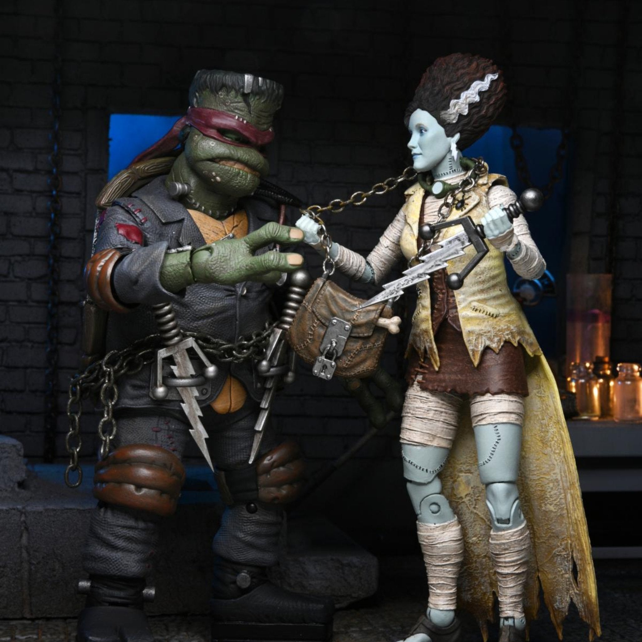 NECA Universal Monsters Teenage Mutant Ninja Turtles April O'Neil、mySite、hgirdovlk