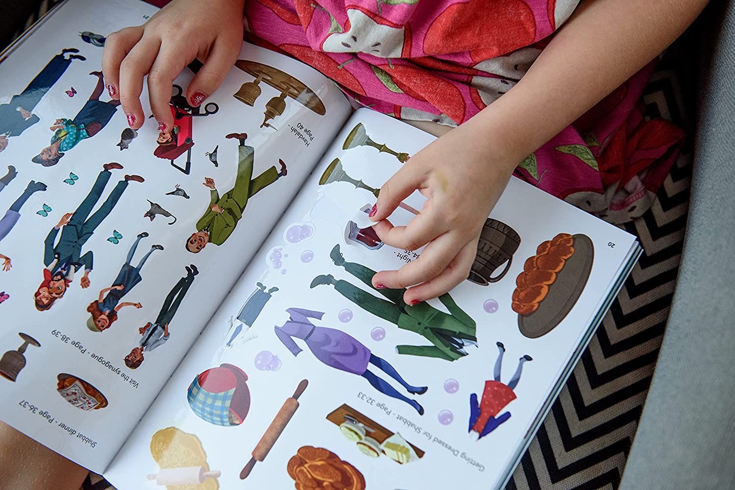 Ella and Noah Celebrate Shabbat: Sticker Activity Book、mySite、topwebapps