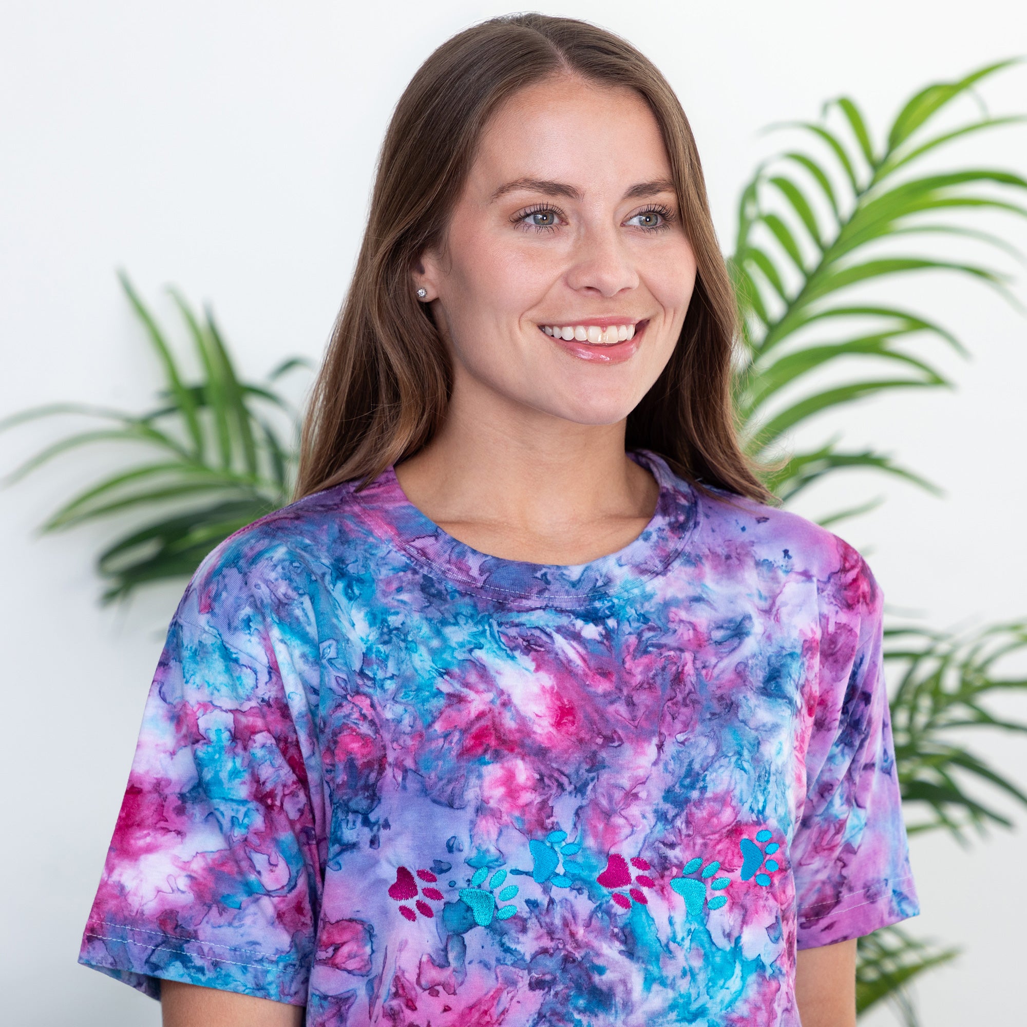 Embroidered Paw Print Crystal Wash T-Shirt、mySite、camillekostekn