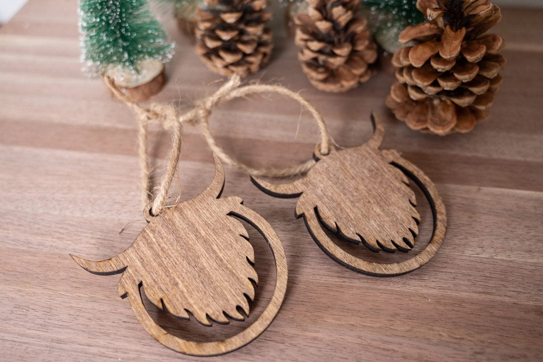 Highland Cow Ornament - Mooooey Christmas Cow Ornament - Wooden Farmhouse Ornament、mySite、g9winljtr