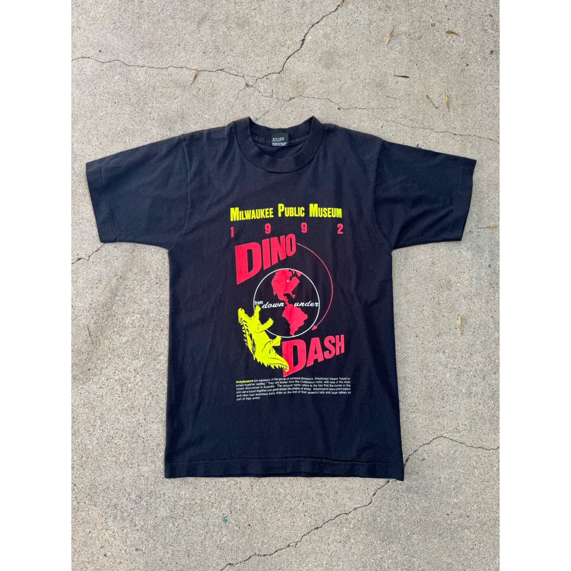 92' Milwaukee Public Museum Dino Dash Single Stitch Tee T-Shirt Small、mySite、garagedoors4me