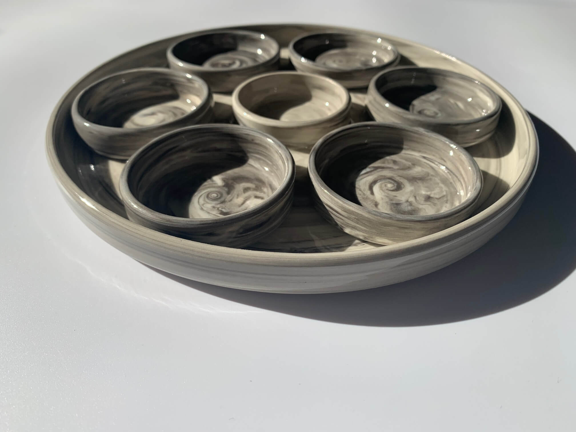 Modern Swirl Ceramic Seder Plate、mySite、topwebapps