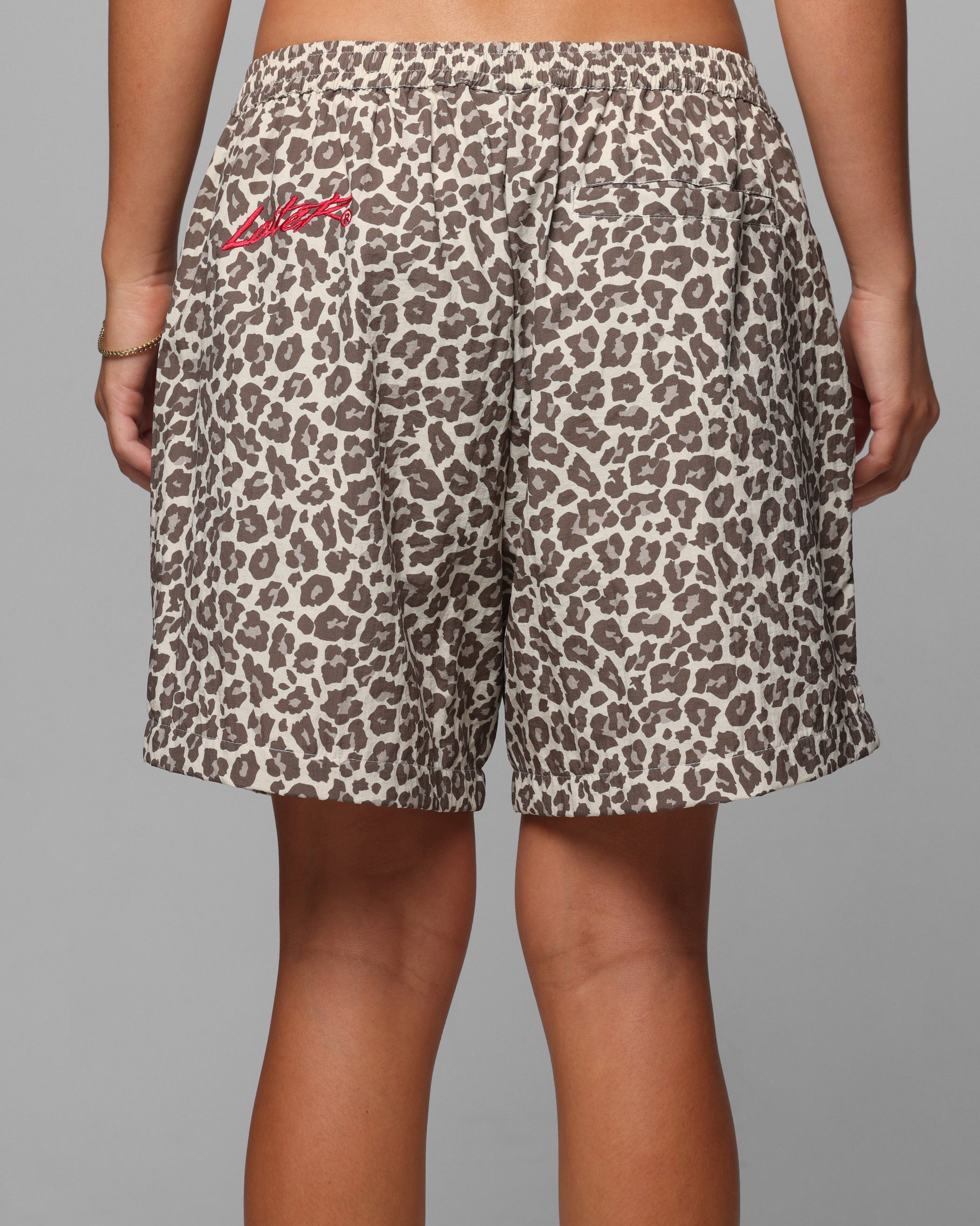 {product_title} - {shop_name}