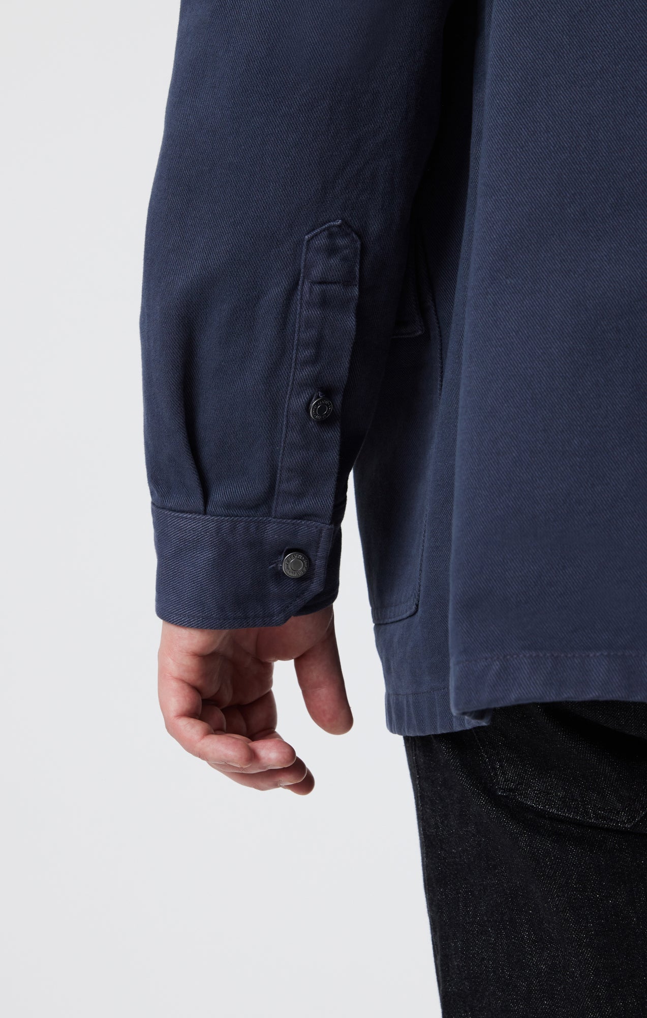 {product_title} - {shop_name}