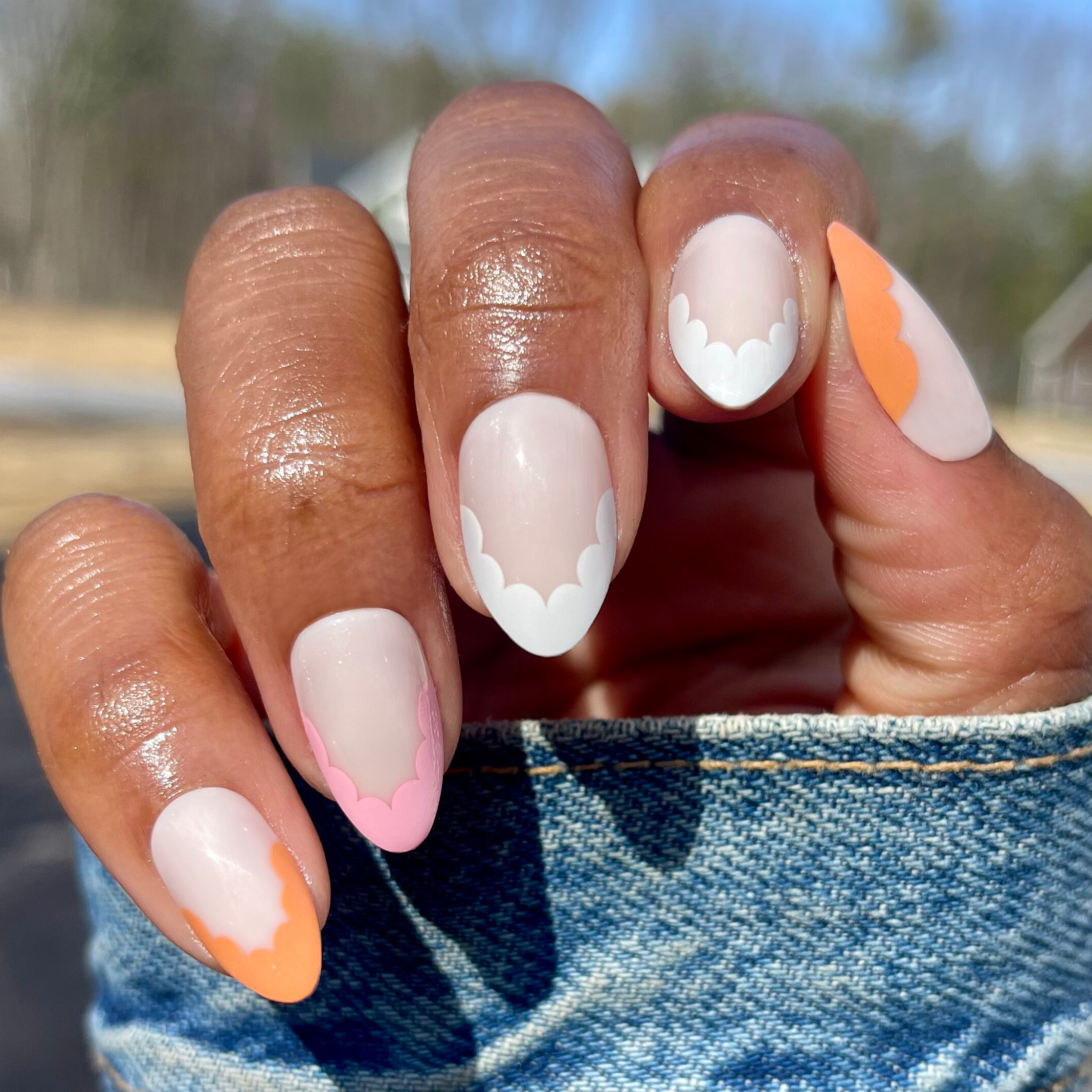 Scalloped French - Press-On | Medium | Almond、mySite、solidvoid