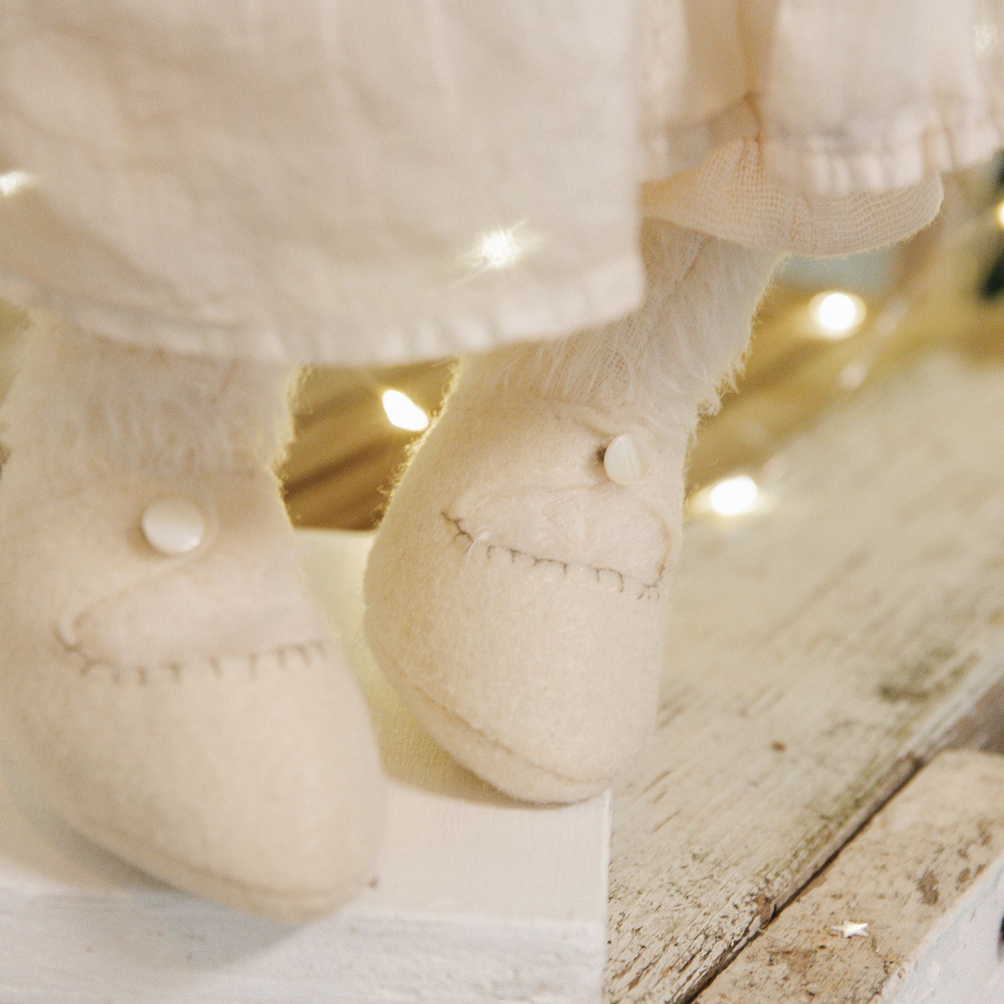 RETIRED - Hutch Studio - Della Delicate - Hand-Crafted Cream Mohair Bunny、mySite、g9winljtr