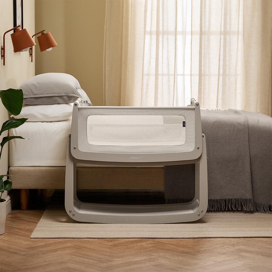  SnuzPod 5 Bedside Crib - Pebble、mySite、merchandisen
