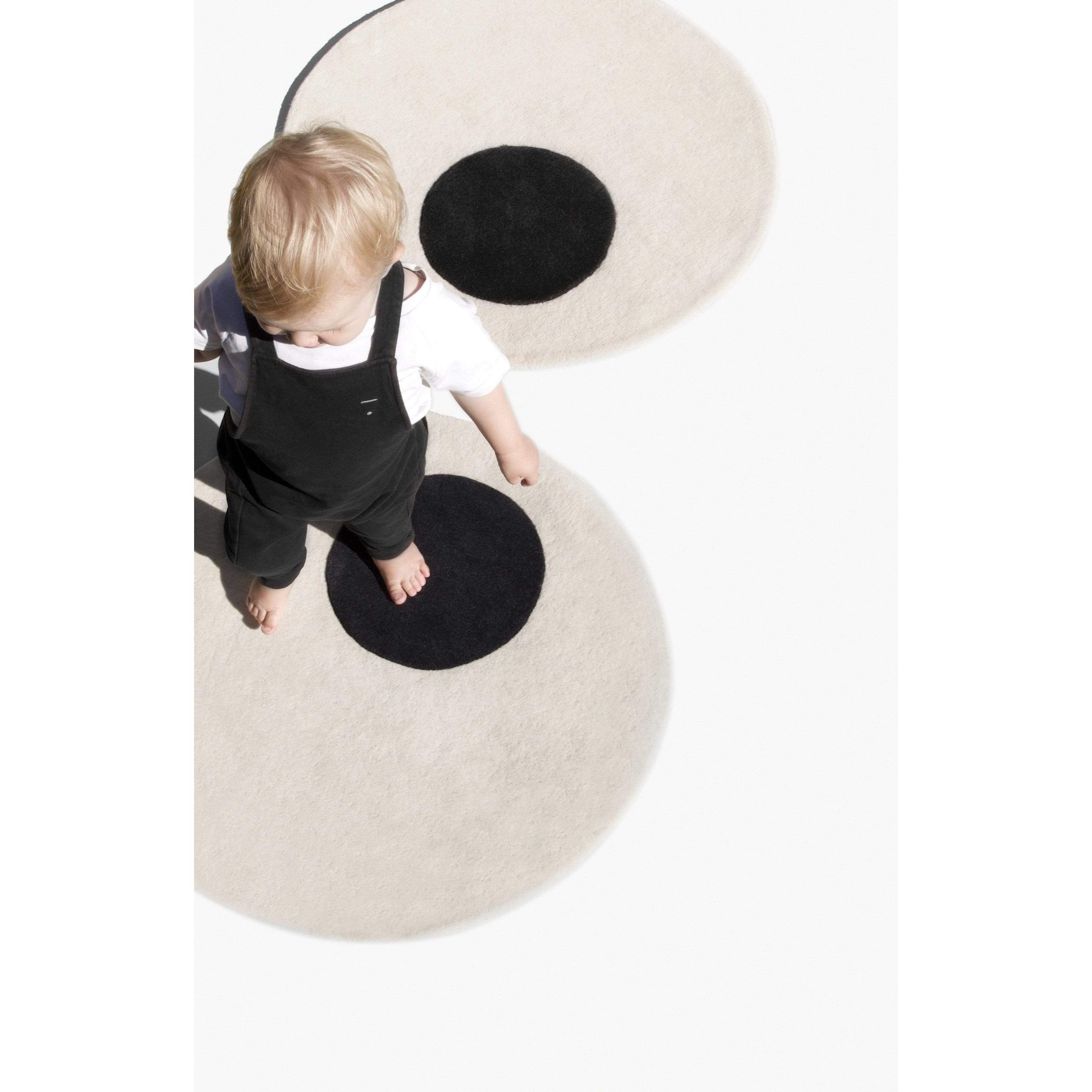 Eyes Area Rug、mySite、gigharbornorthrealestate