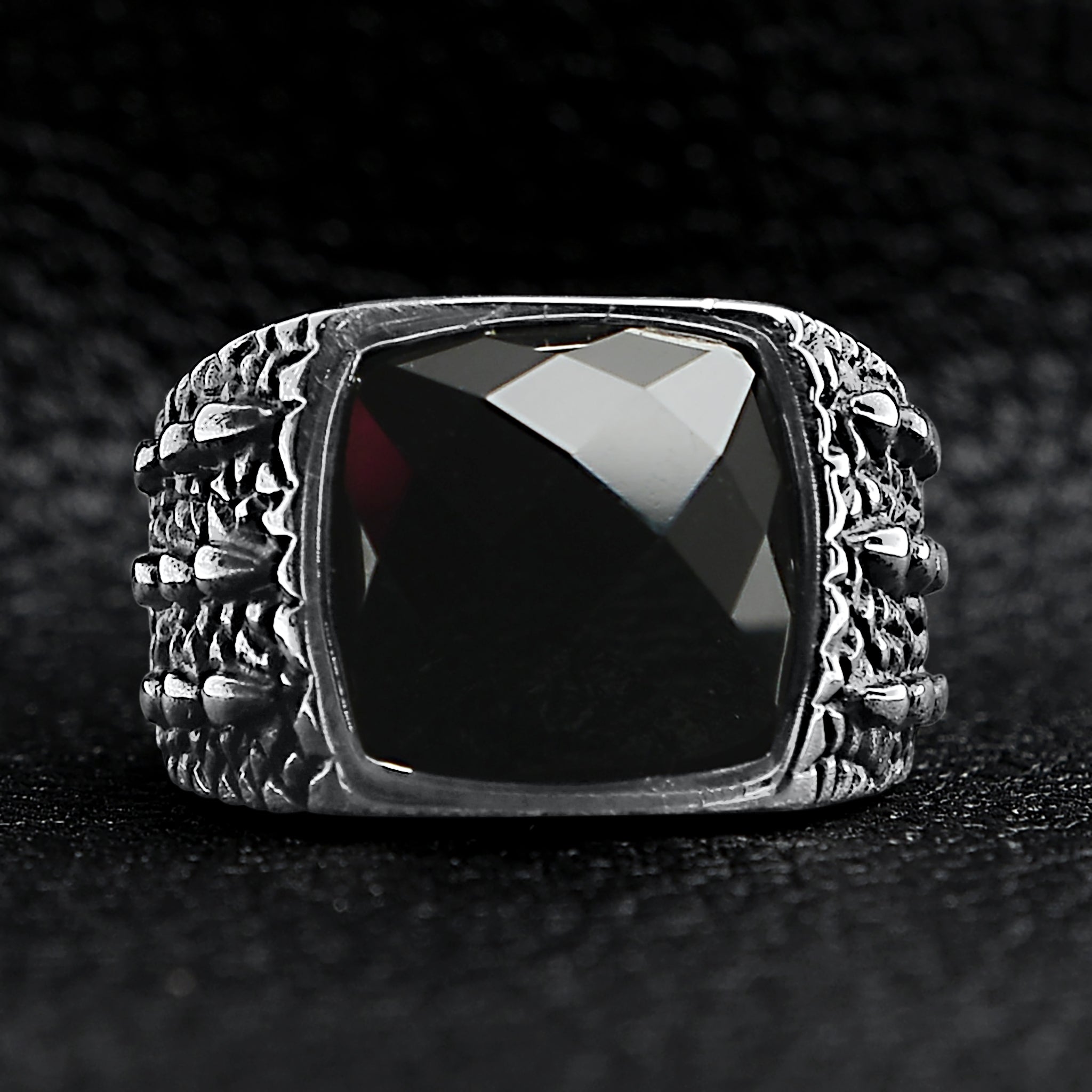 Detailed Cubed Center Black Stone Stainless Steel Ring / SCR4020、mySite、dreamappss