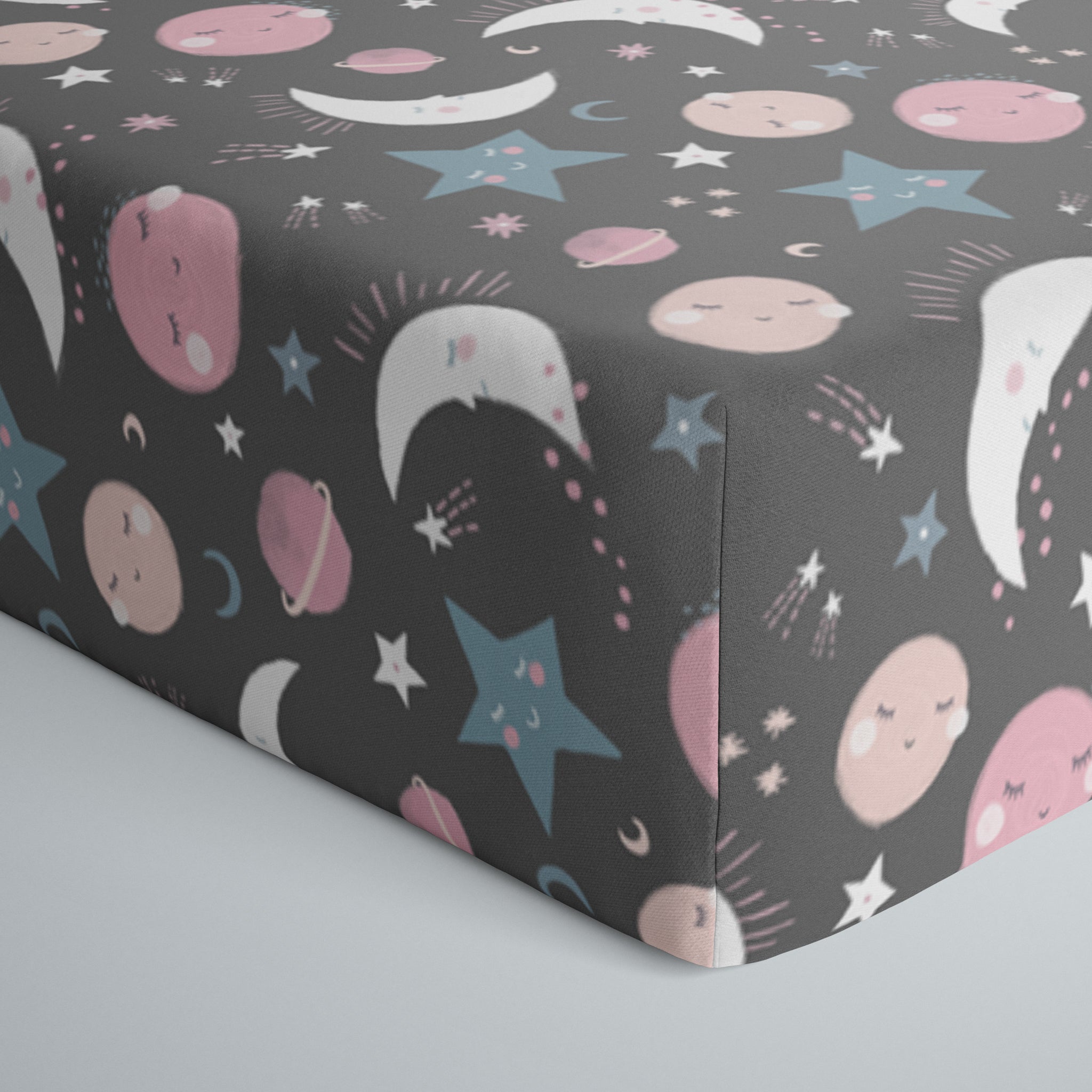 Pink To the Moon & Back Fitted Crib Sheet、mySite、g9winljtr