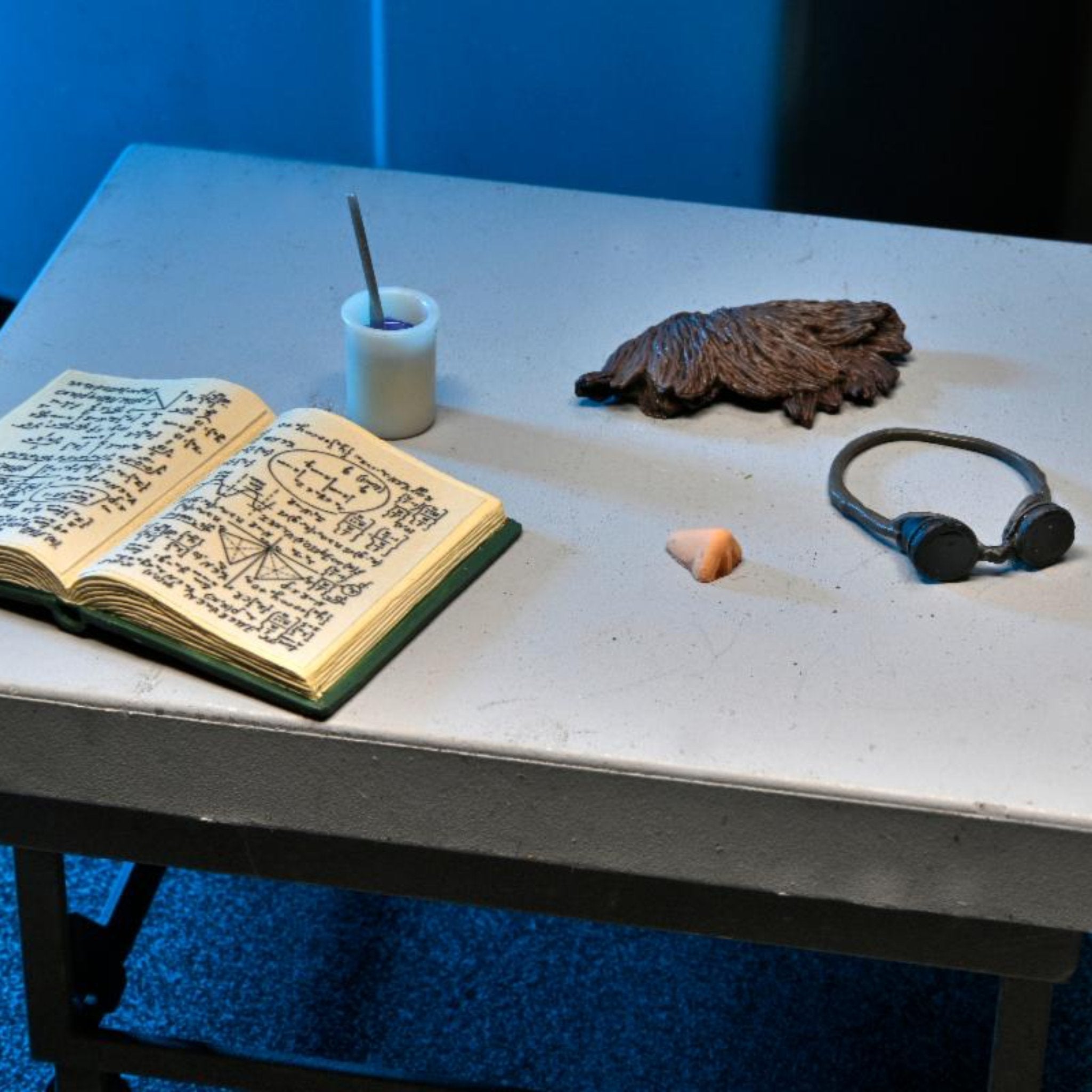 NECA Universal Monsters Ultimate Invisible Man、mySite、hgirdovlk