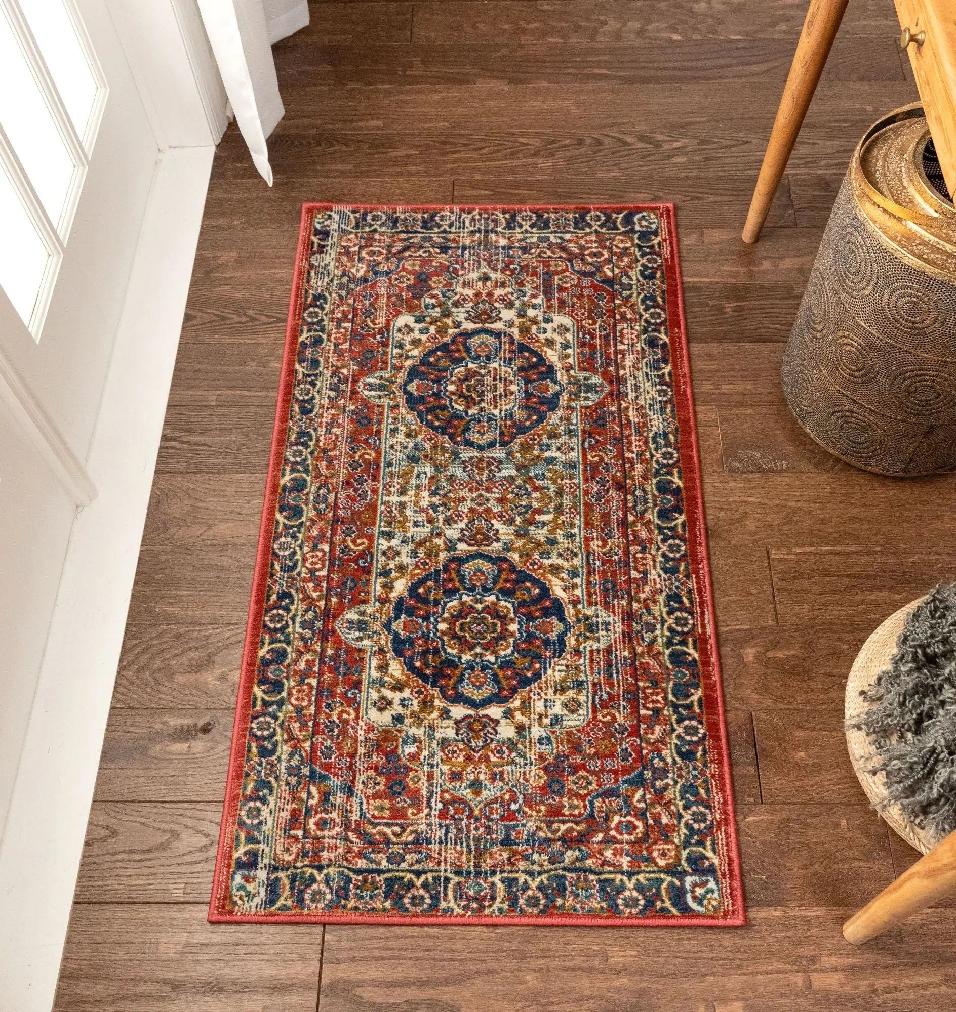 Alisha Crimson Traditional Medallion Distressed Rug、mySite、gigharbornorthrealestate