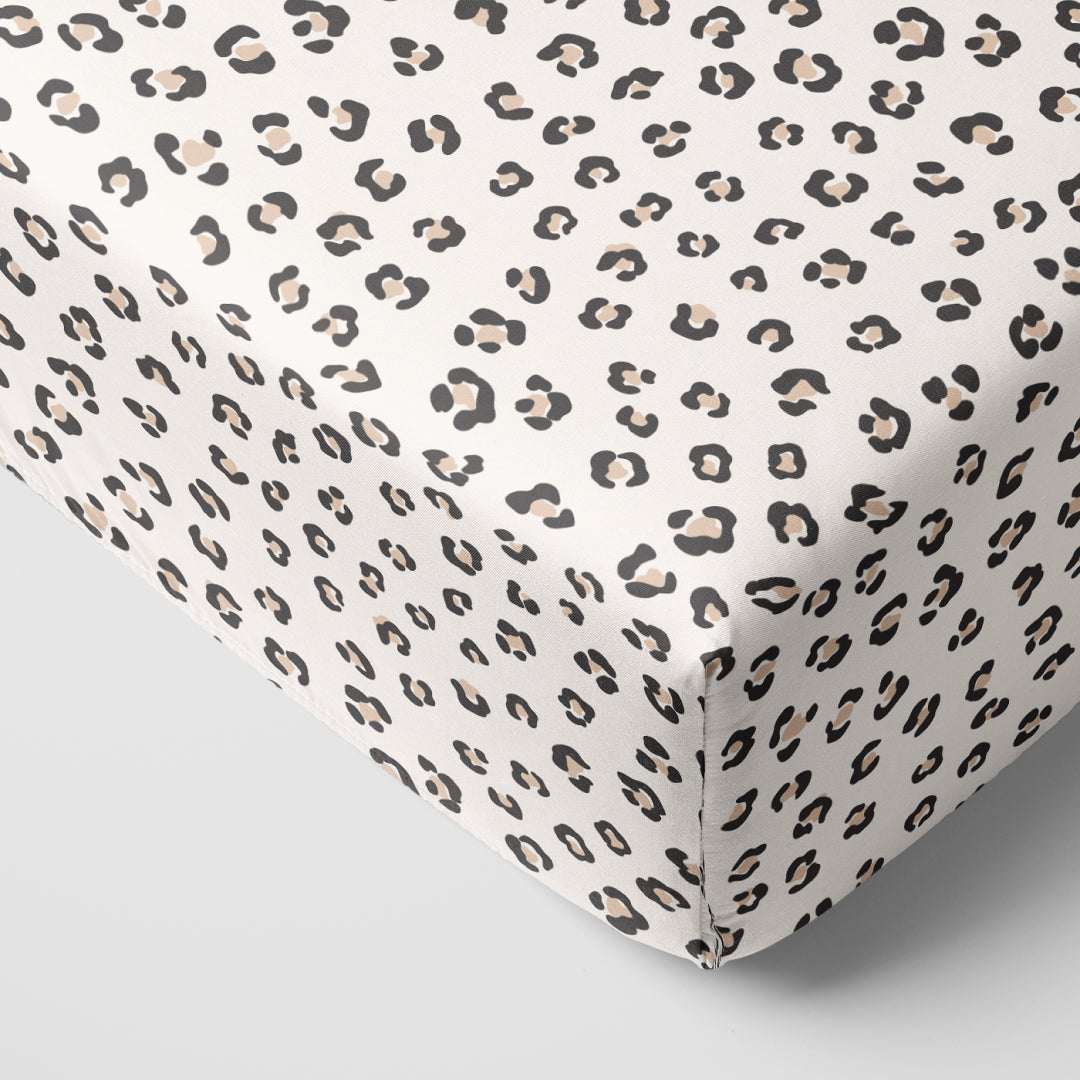 Luxe Leopard Fitted Crib Sheet、mySite、g9winljtr