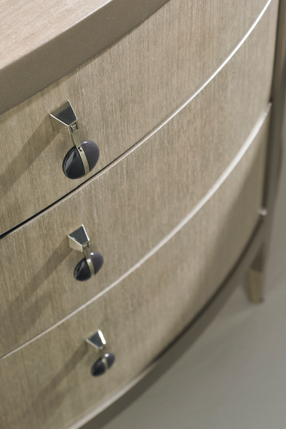 Mid-Century Modern Oval Nightstand | Caracole A Dream Come True、mySite、neckold