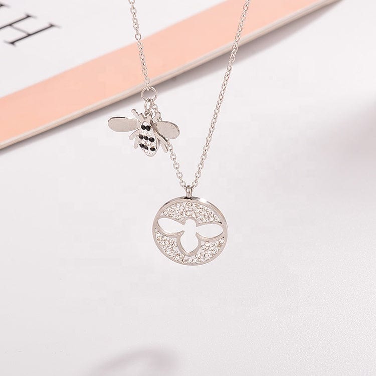 Sparkling Bee Medallion Necklace Rose, Yellow or White Gold Plating Cut Out Bee, SO CUTE!!!、mySite、g9winljtr