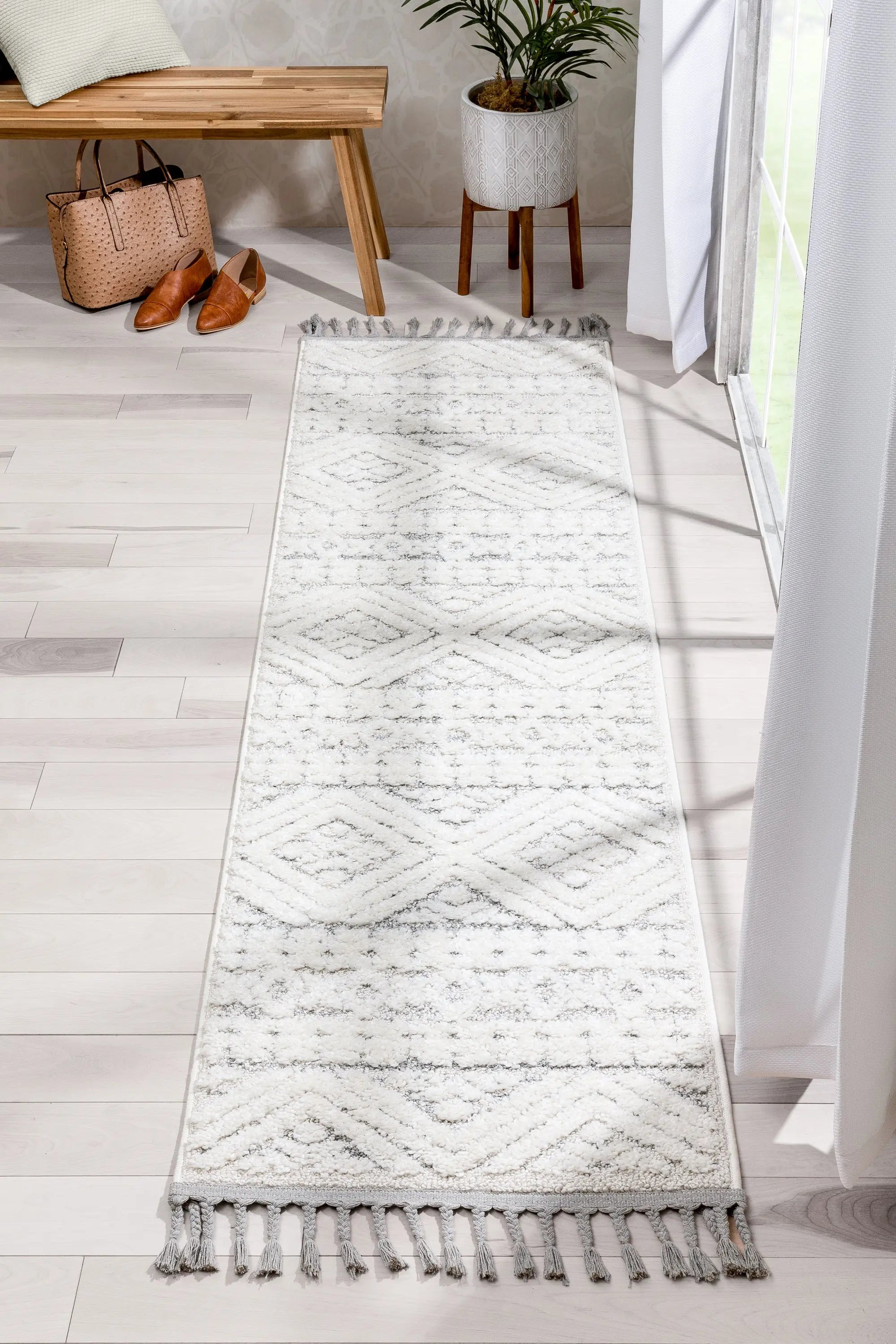 Eliana Tribal Geometric Chevron pattern Cream High-Low Textured Rug、mySite、gigharbornorthrealestate