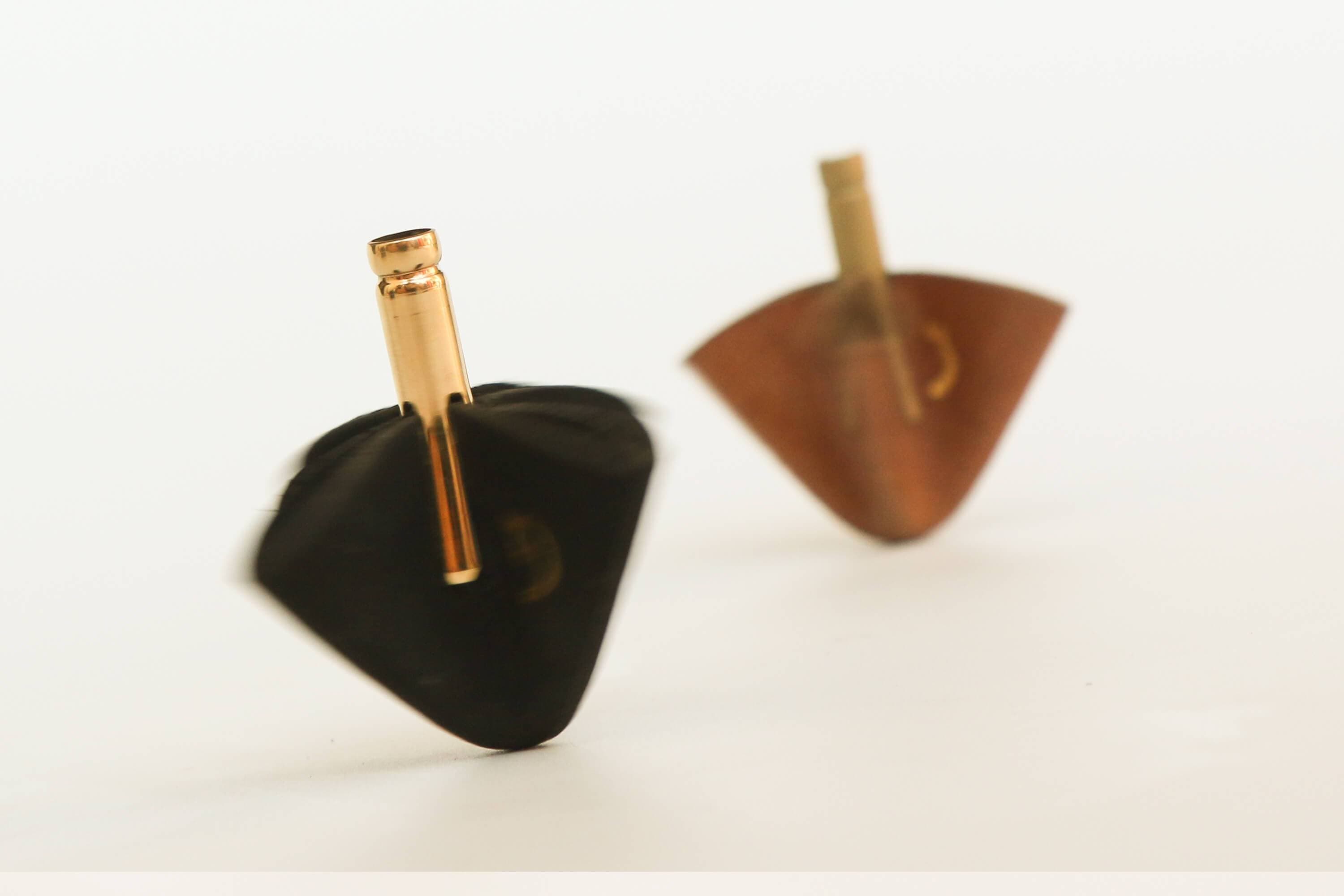 Leather and Gold Dreidel by JUDA TLV、mySite、topwebapps