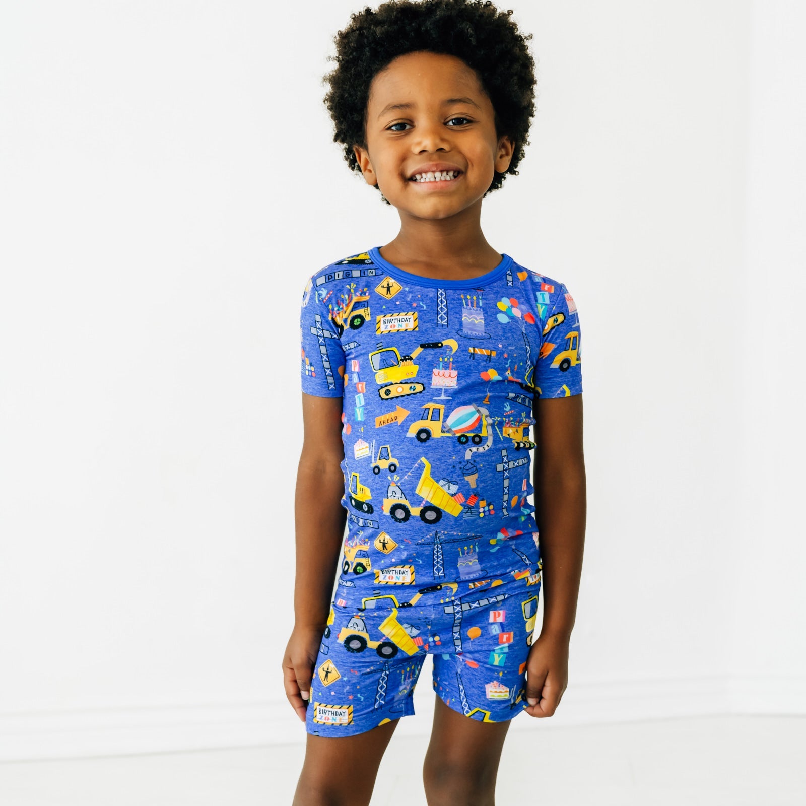 Birthday Builders Two-Piece Short Sleeve & Shorts Pajama Set、mySite、g9winljtr