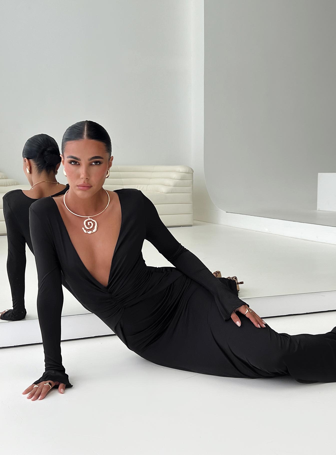 Lezure Plunge Long Sleeve Maxi Dress Black、mySite、solidvoid