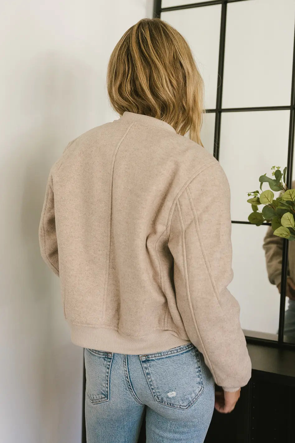 {product_title} - {shop_name}