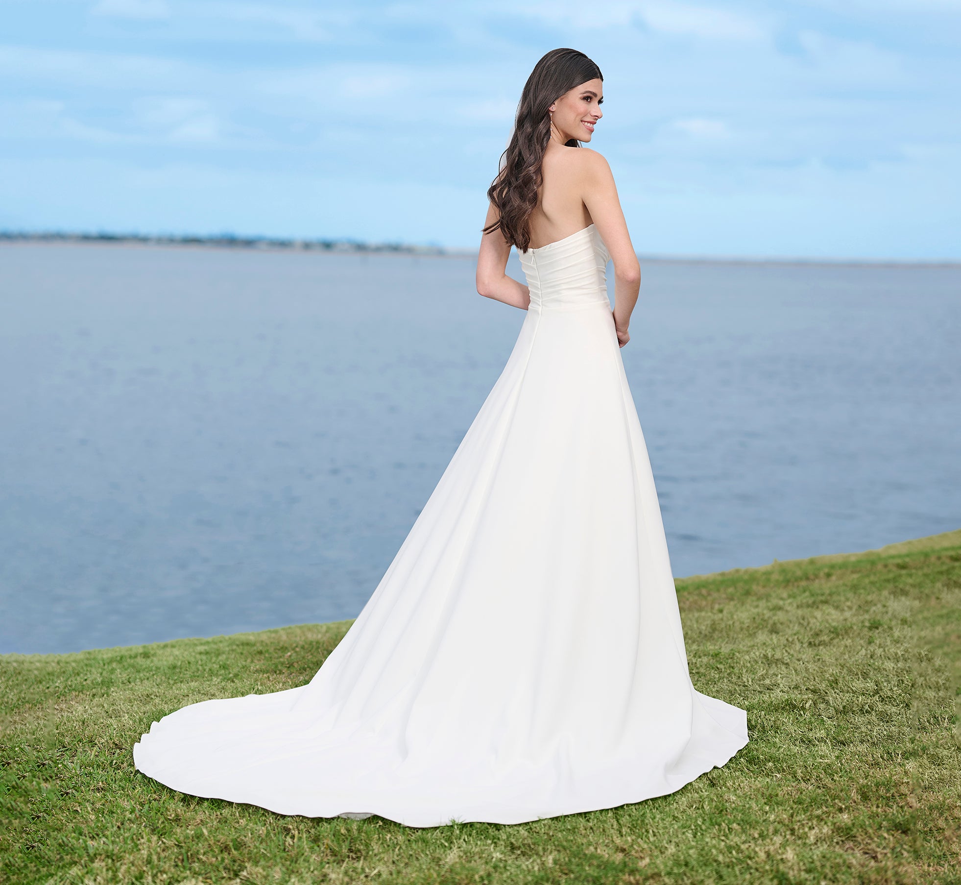 Stretch Crepe A-Line Gown With High Slit In Ivory、mySite、solidvoid