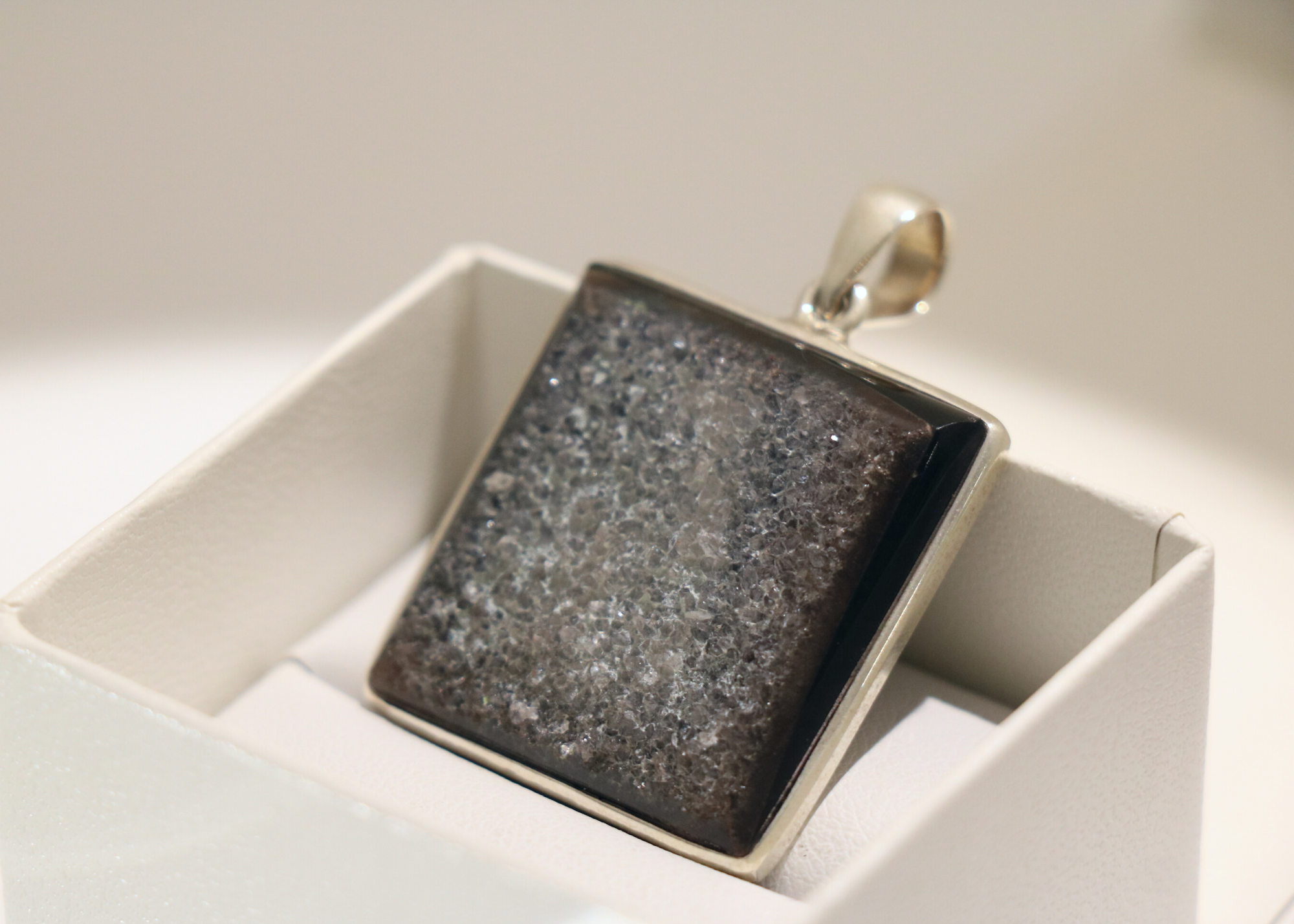 Banded Agate Square Pendant (Sterling Silver)、mySite、topwebapps
