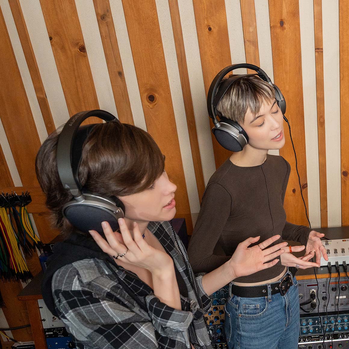  Audeze - LCD-S20、mySite、merchandisen