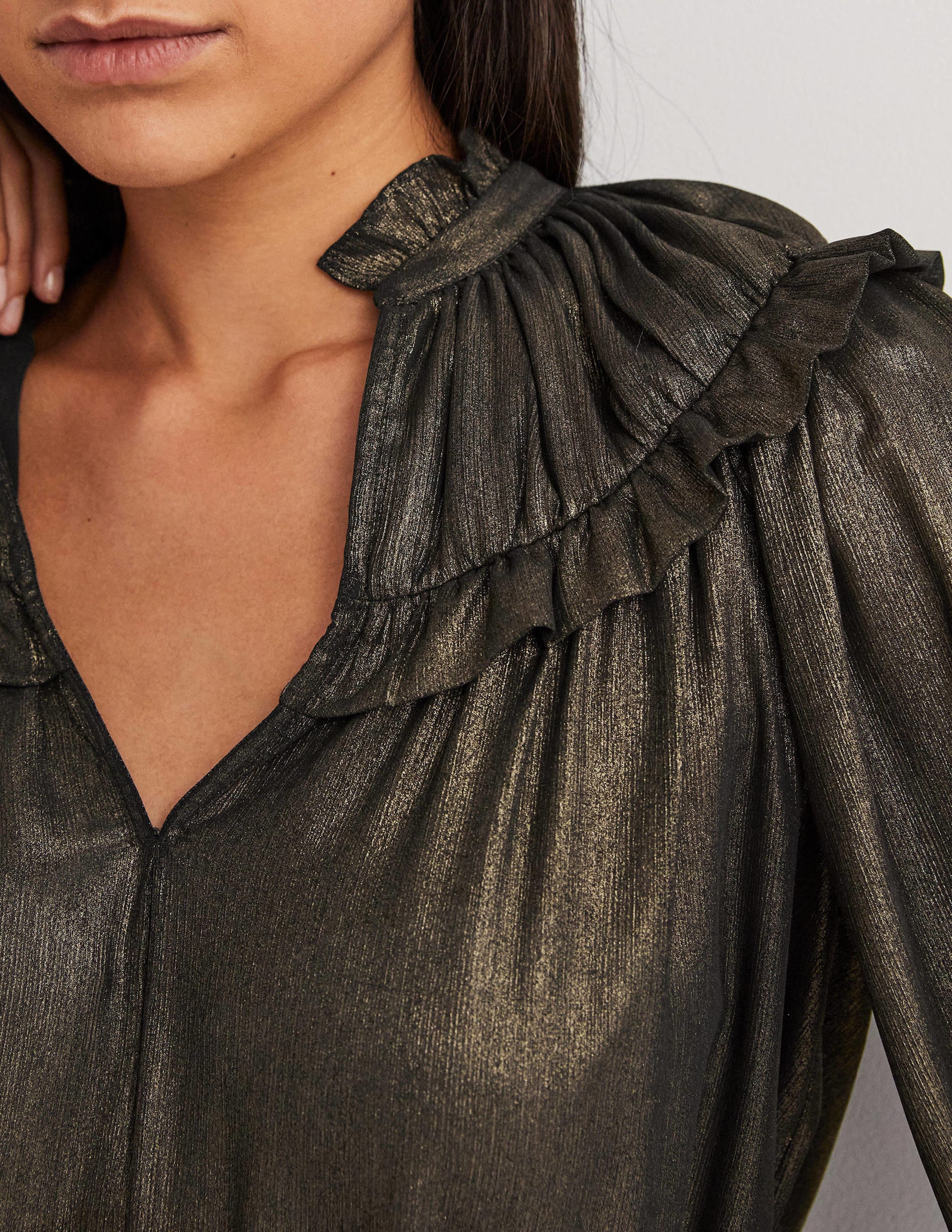  Gold Ruffle Collar Metallic Top-Gold、mySite、ashleygrahame