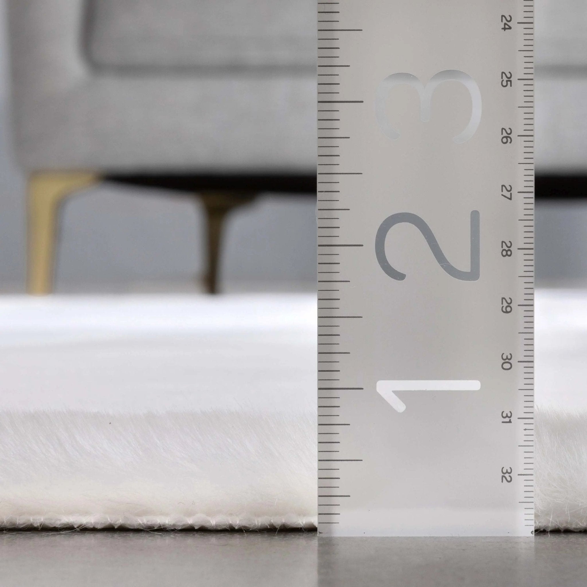 Crest Modern Glam Faux Fur Plush White Shag Rug、mySite、gigharbornorthrealestate