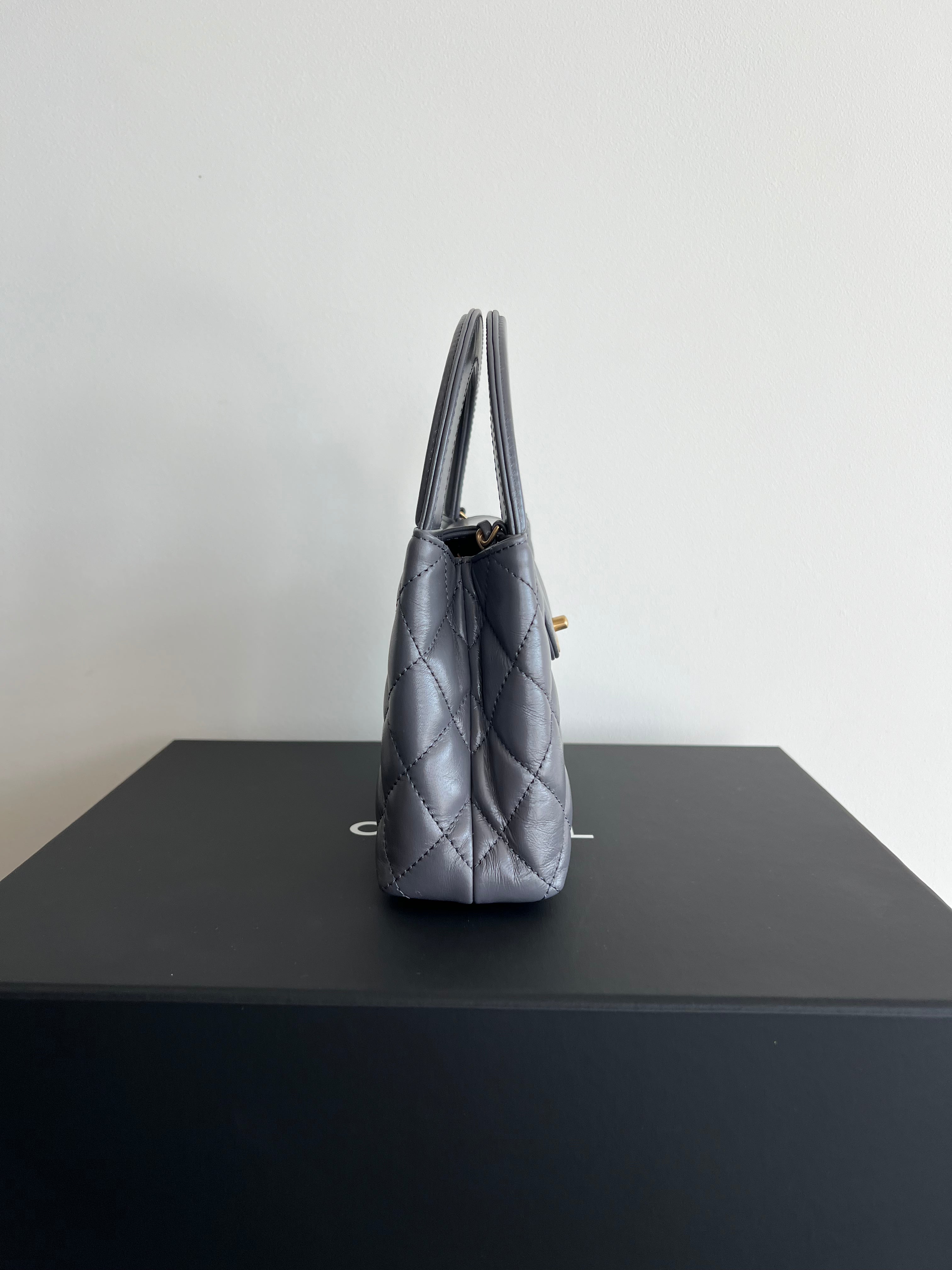 Chanel Kelly Shopping Bag Shiny Aged Calfskin & Gold Hardware Grey (Mini)、mySite、garminoutage.com