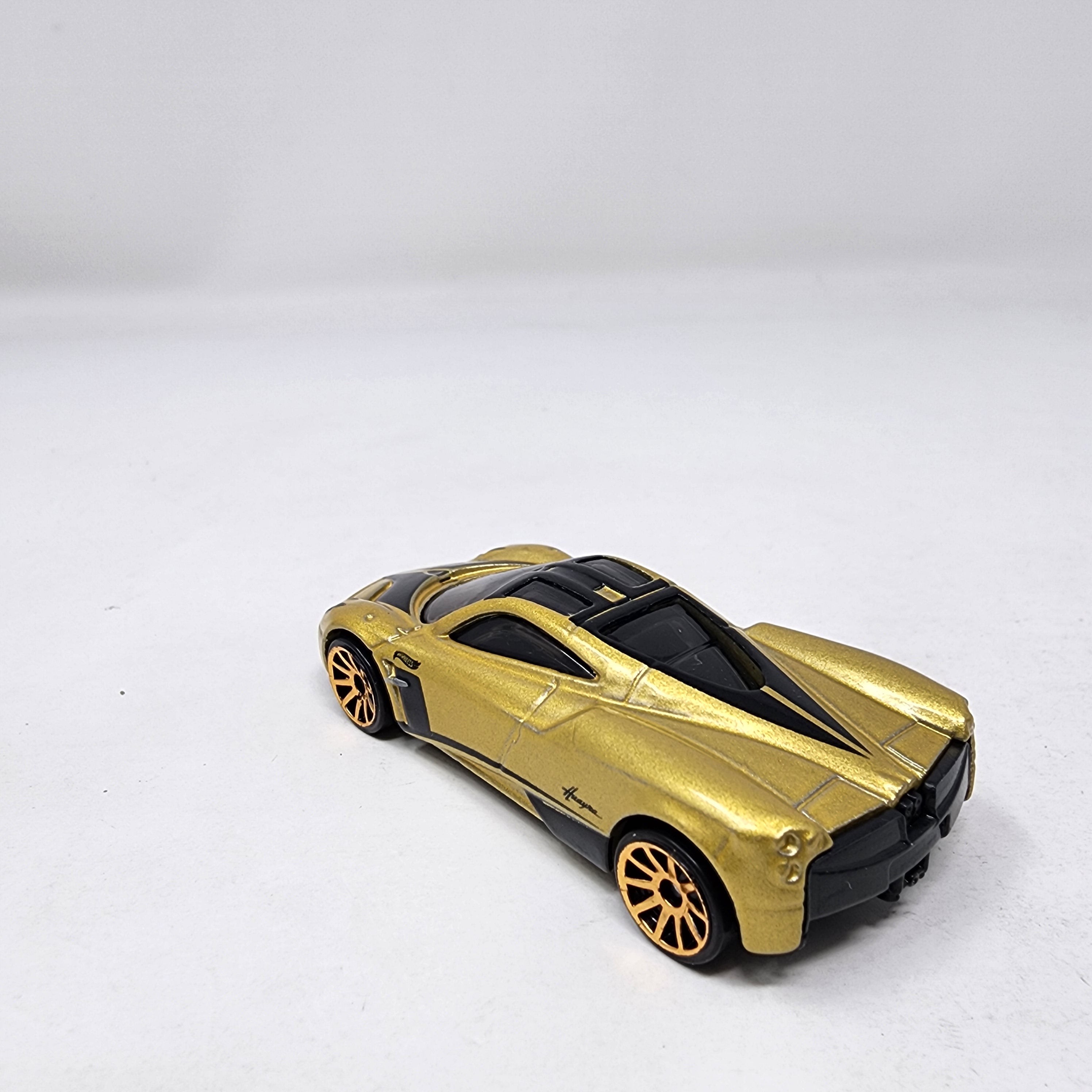 Pagani Huayra * Hot Wheels Loose、mySite、hgirdovlk