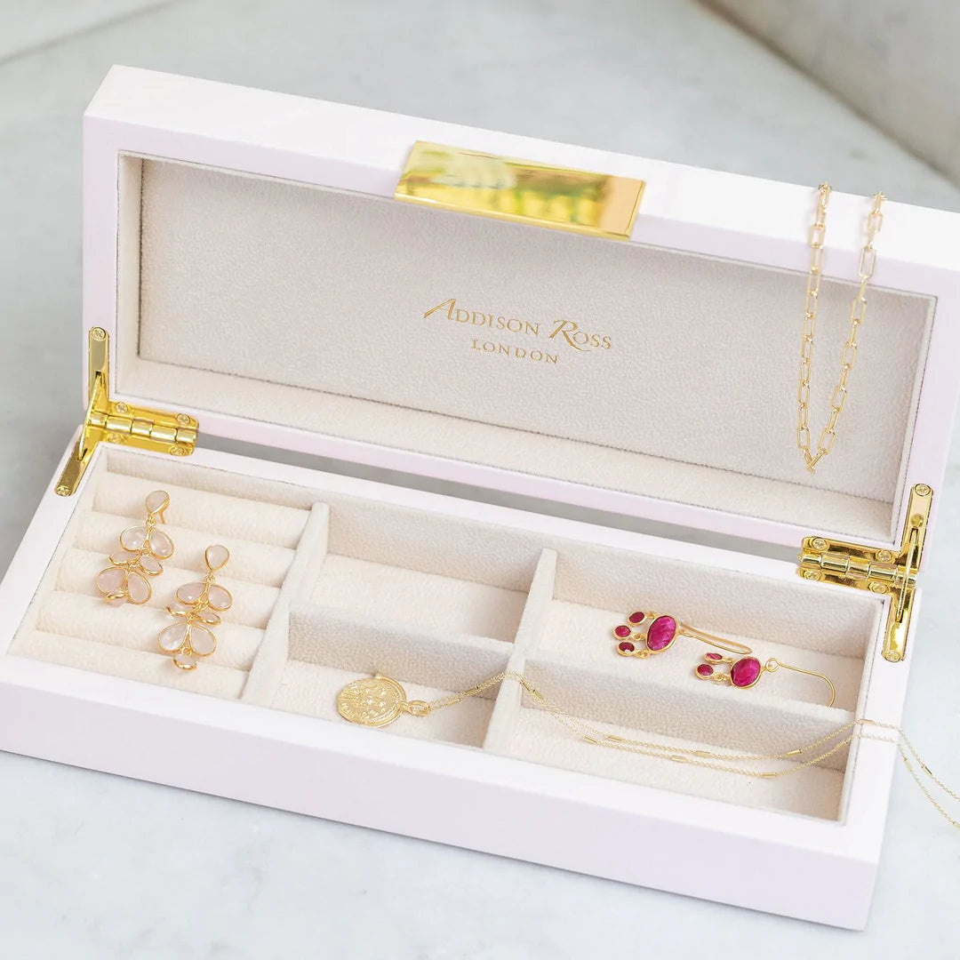  White Lacquer Jewelry Box With Gold Clasp、mySite、elrpsem3k
