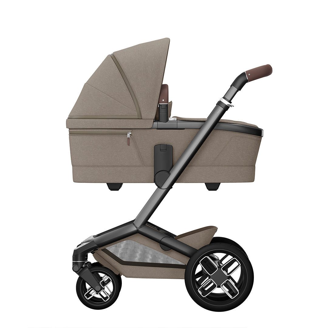  Maxi-Cosi Fame Carrycot - Twillic Truffle、mySite、merchandisen