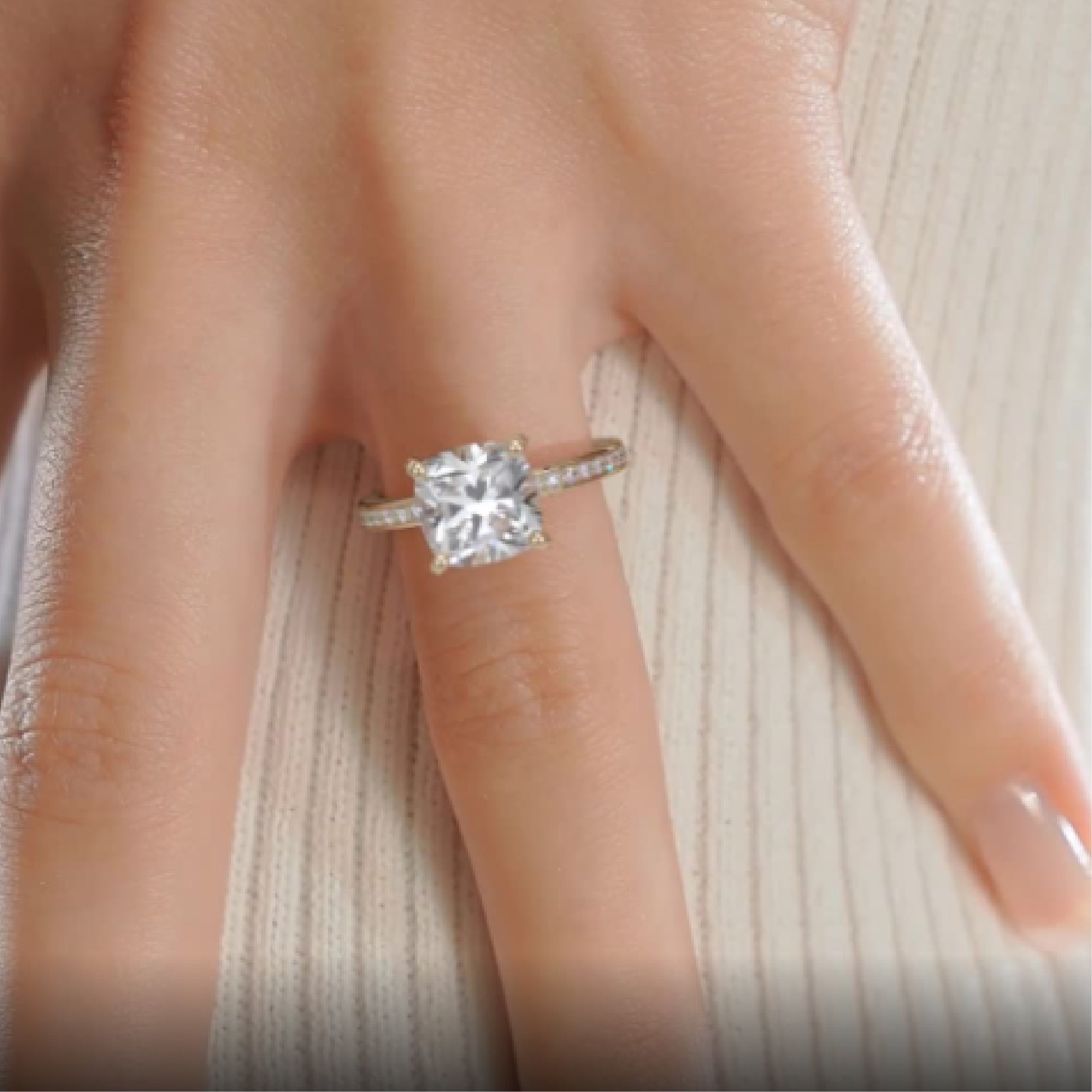 Lyric Diamond Engagement Ring -18K Yellow Gold、mySite、hinf8tx79