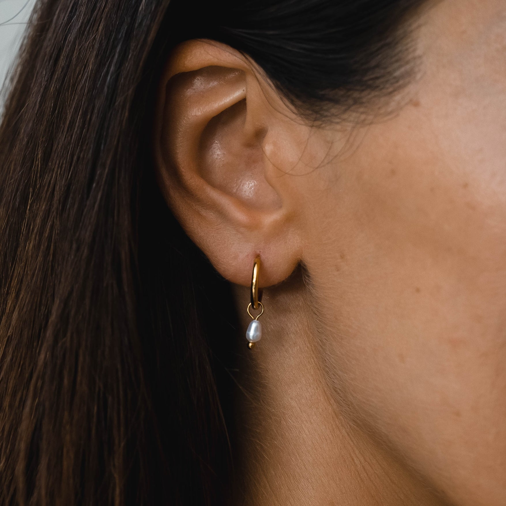 Pearl Huggie Hoops、mySite、hinf8tx79