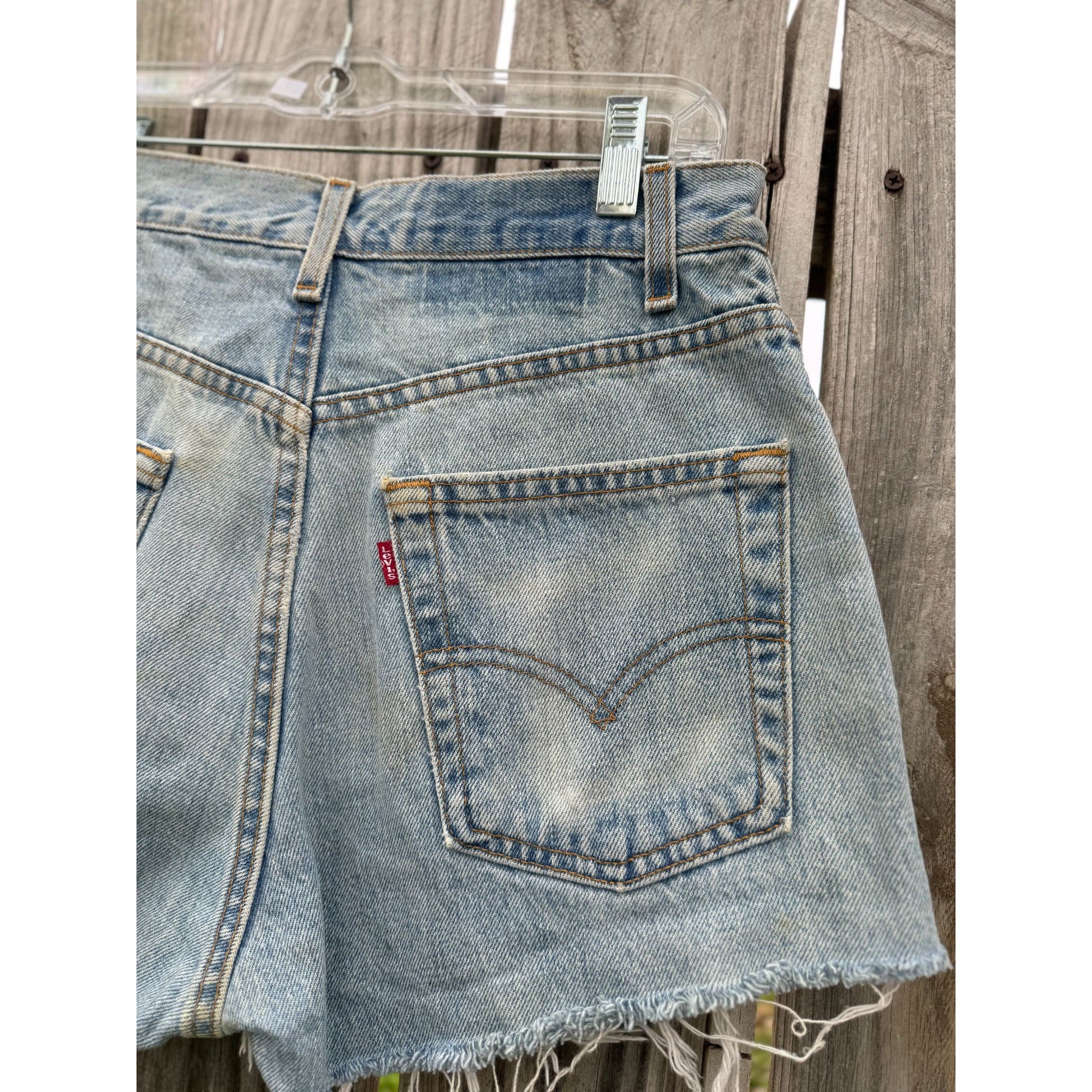 90's Levi's Medium Wash Cut Off Raw Hem Denim Jean Shorts 29 Waist、mySite、garagedoors4me