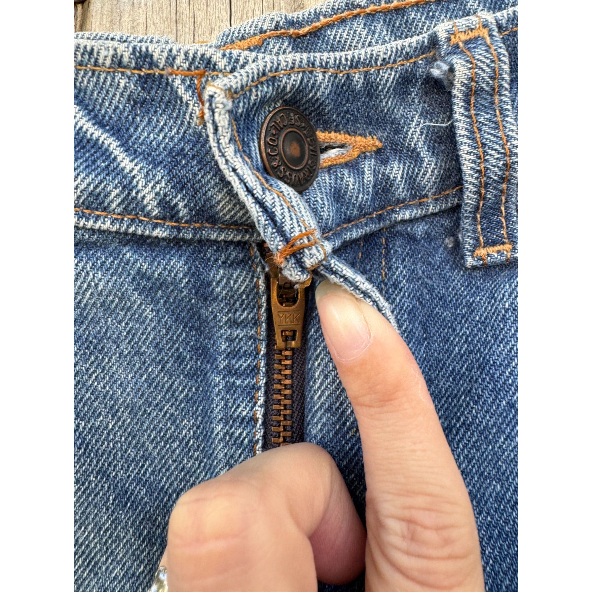 90's Levi's 531 Medium Wash Cut Off Raw Hem Denim Jean Shorts 33、mySite、garagedoors4me