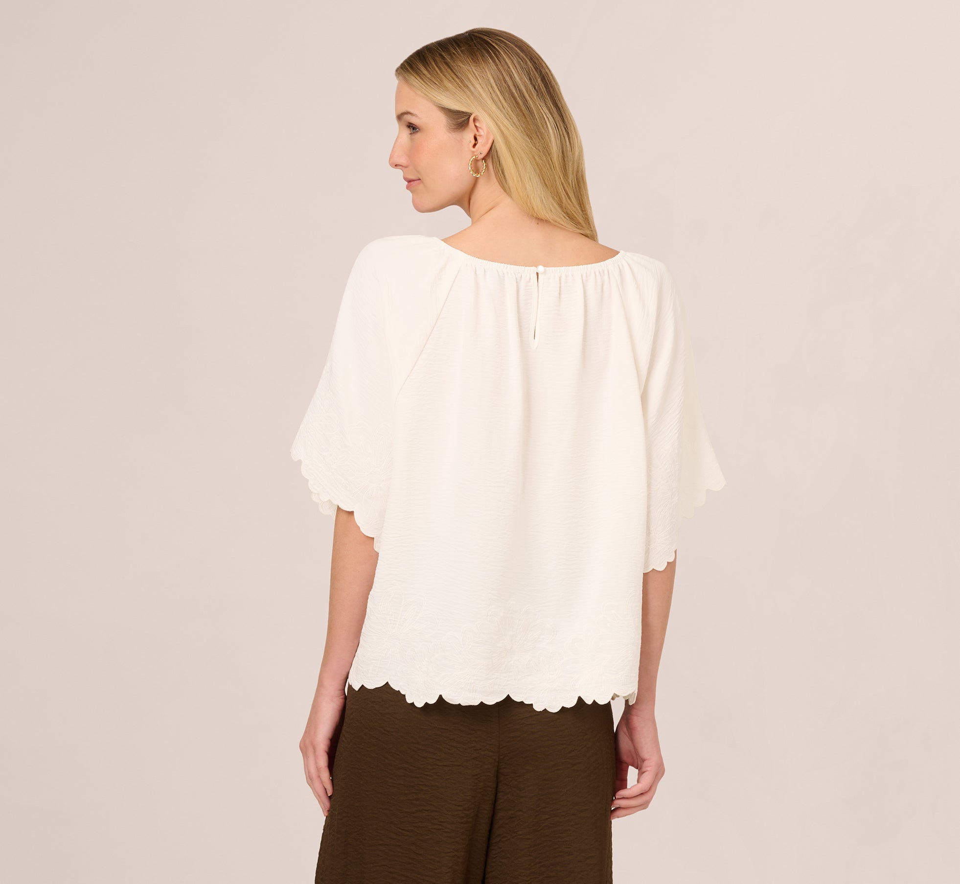 Boat Neck Short Sleeve Scallop Edge Top In Ivory、mySite、solidvoid