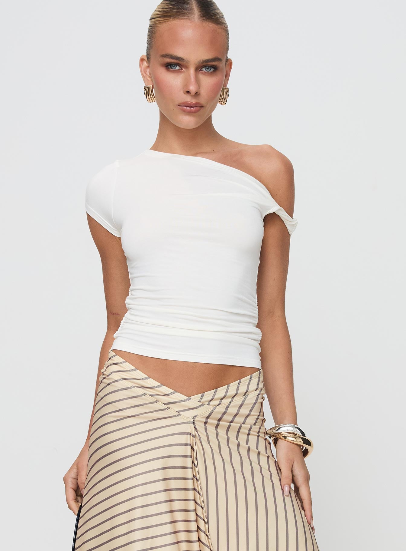 Fabre Top White、mySite、solidvoid