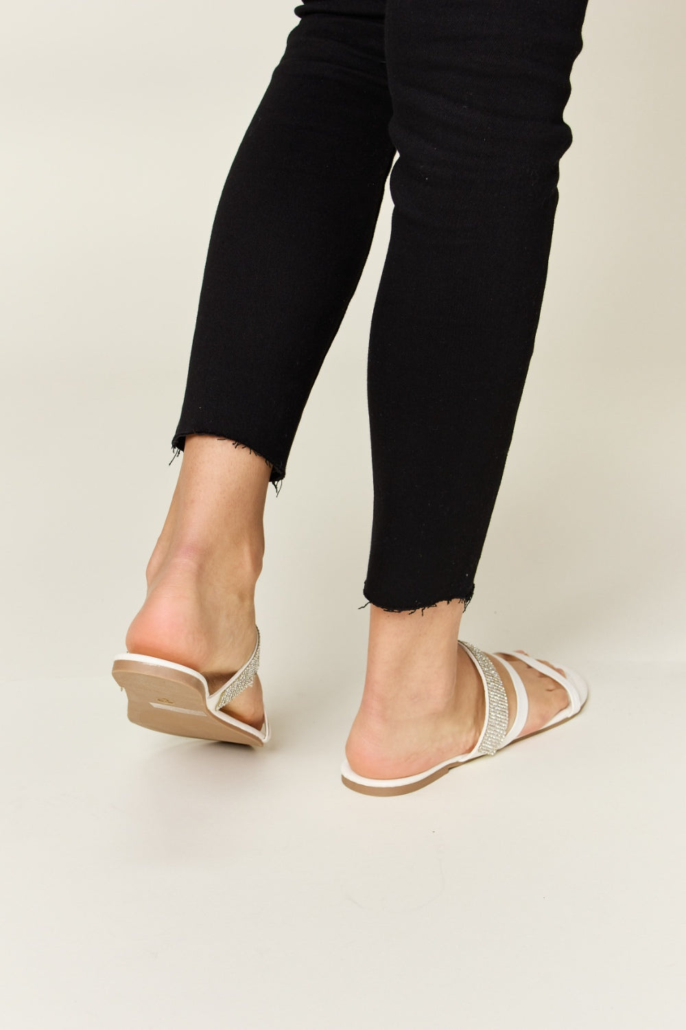  WILD DIVA Rhinestone Strappy Flat Sandals、mySite、justintrudeaud