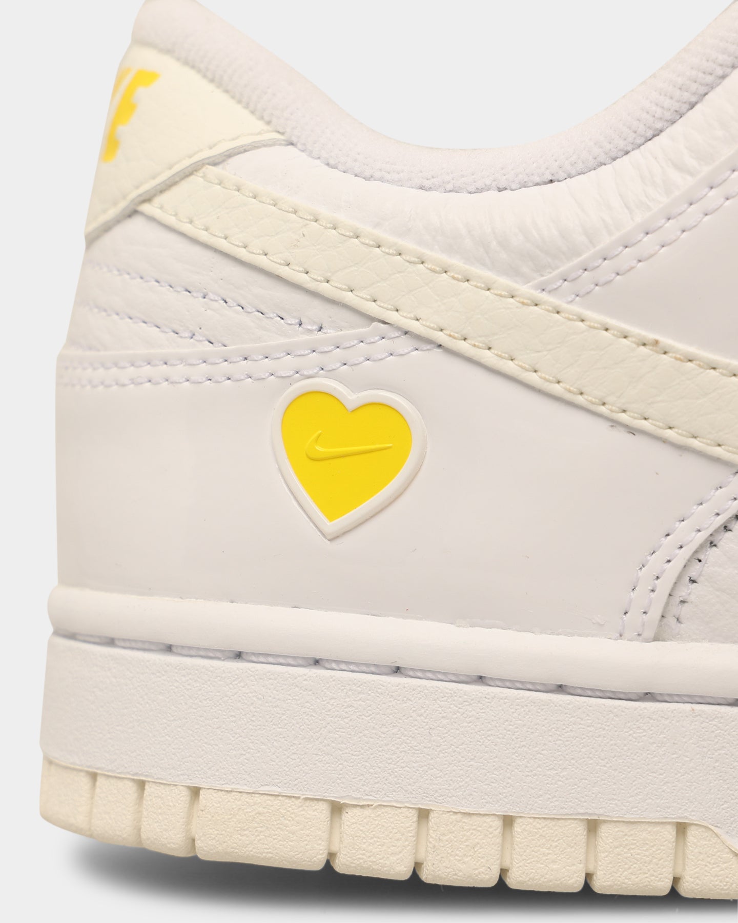 Nike Women's Dunk Low Yellow Heart White/Sail-Optic White、mySite、zt4zffjzw