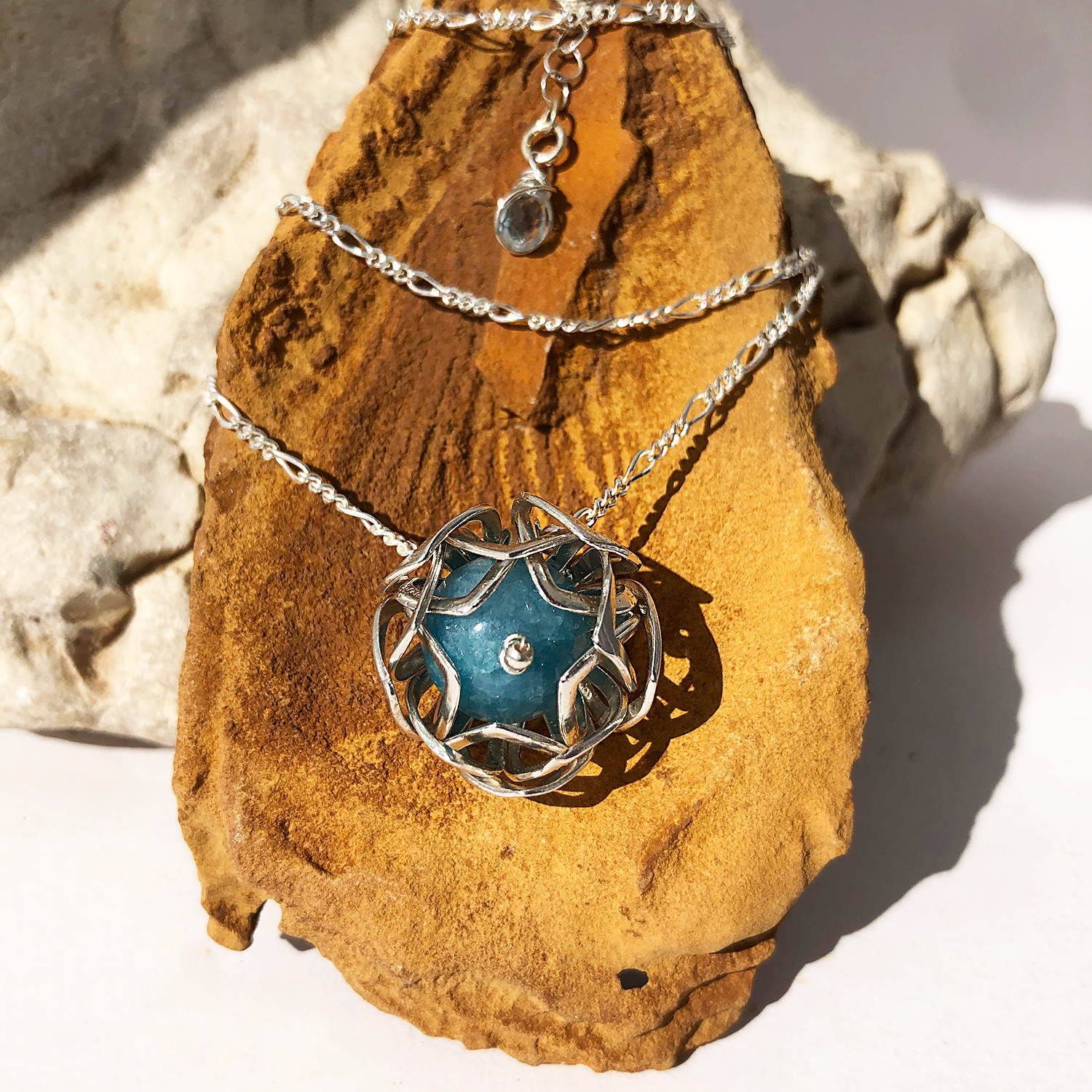 Lotus Pendant Necklace、mySite、topwebapps