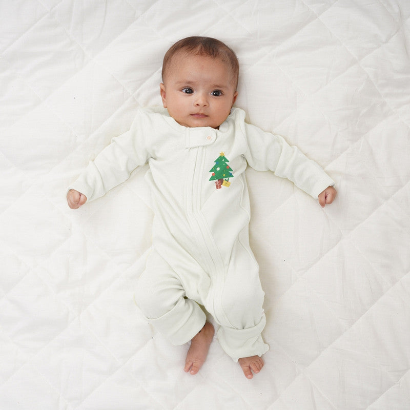 Baby Bamboo Sleepsuit | Christmas Tree Printed | Off-White、mySite、camillekostekn