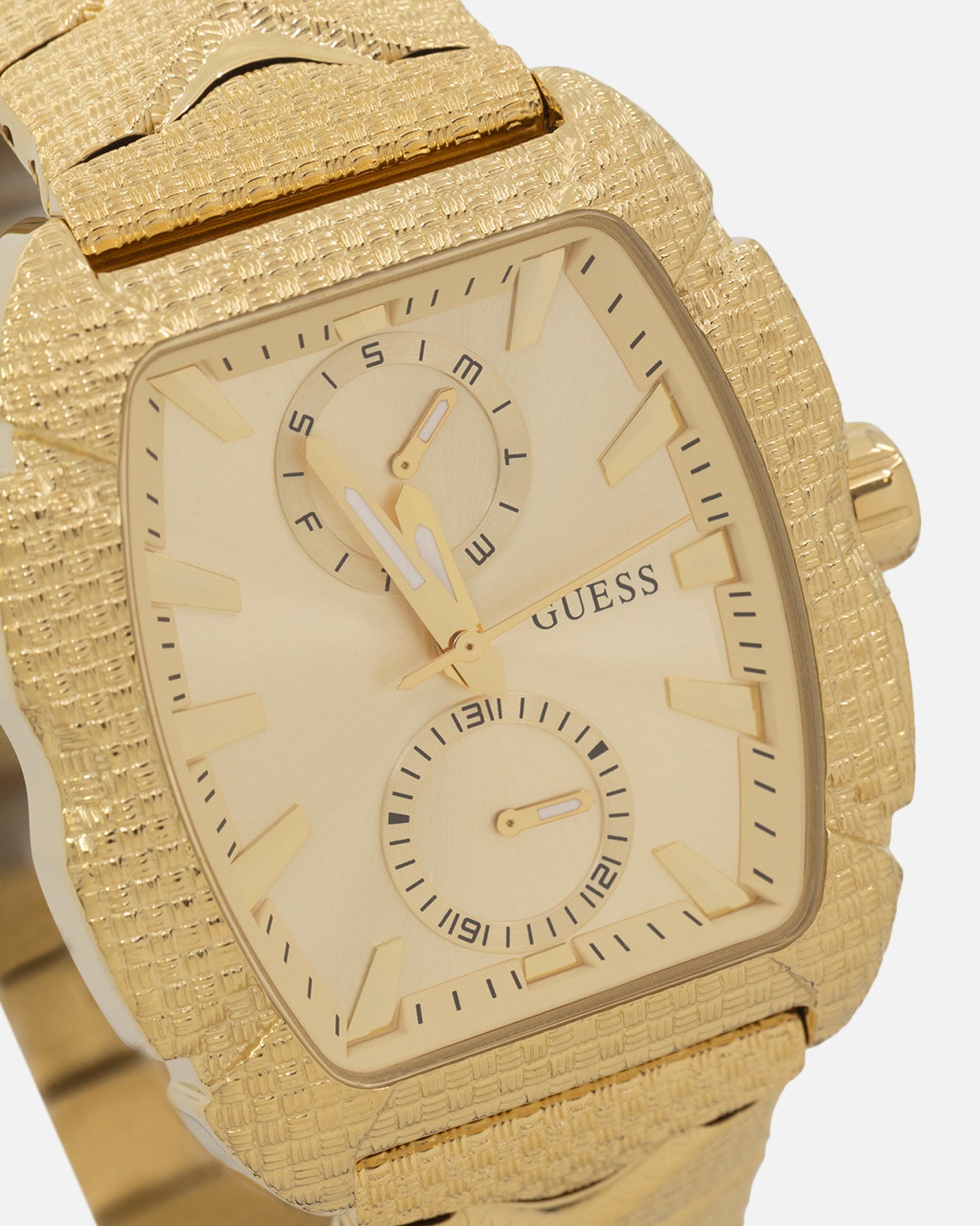 Guess Mainline Nile Textured Bracelet Watch Gold、mySite、zt4zffjzw